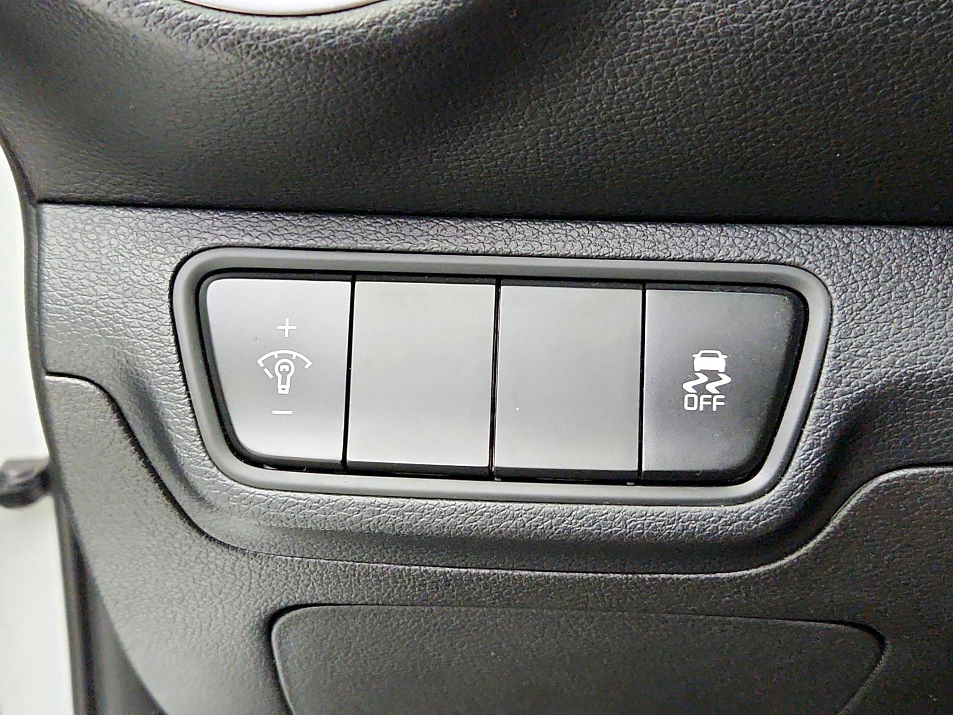 Thumbnail: 2022 Kia Forte - 13