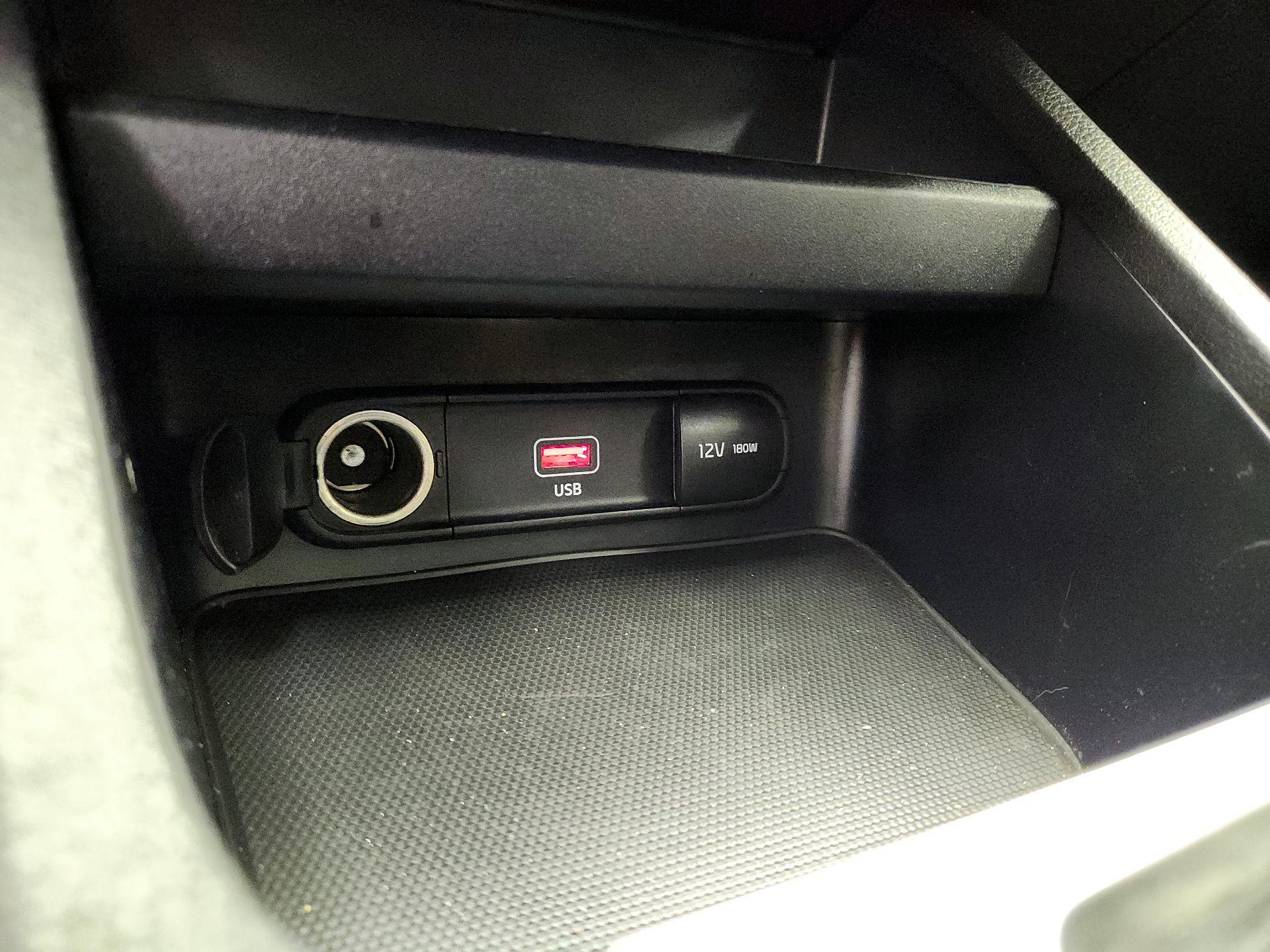 Thumbnail: 2022 Kia Forte - 18