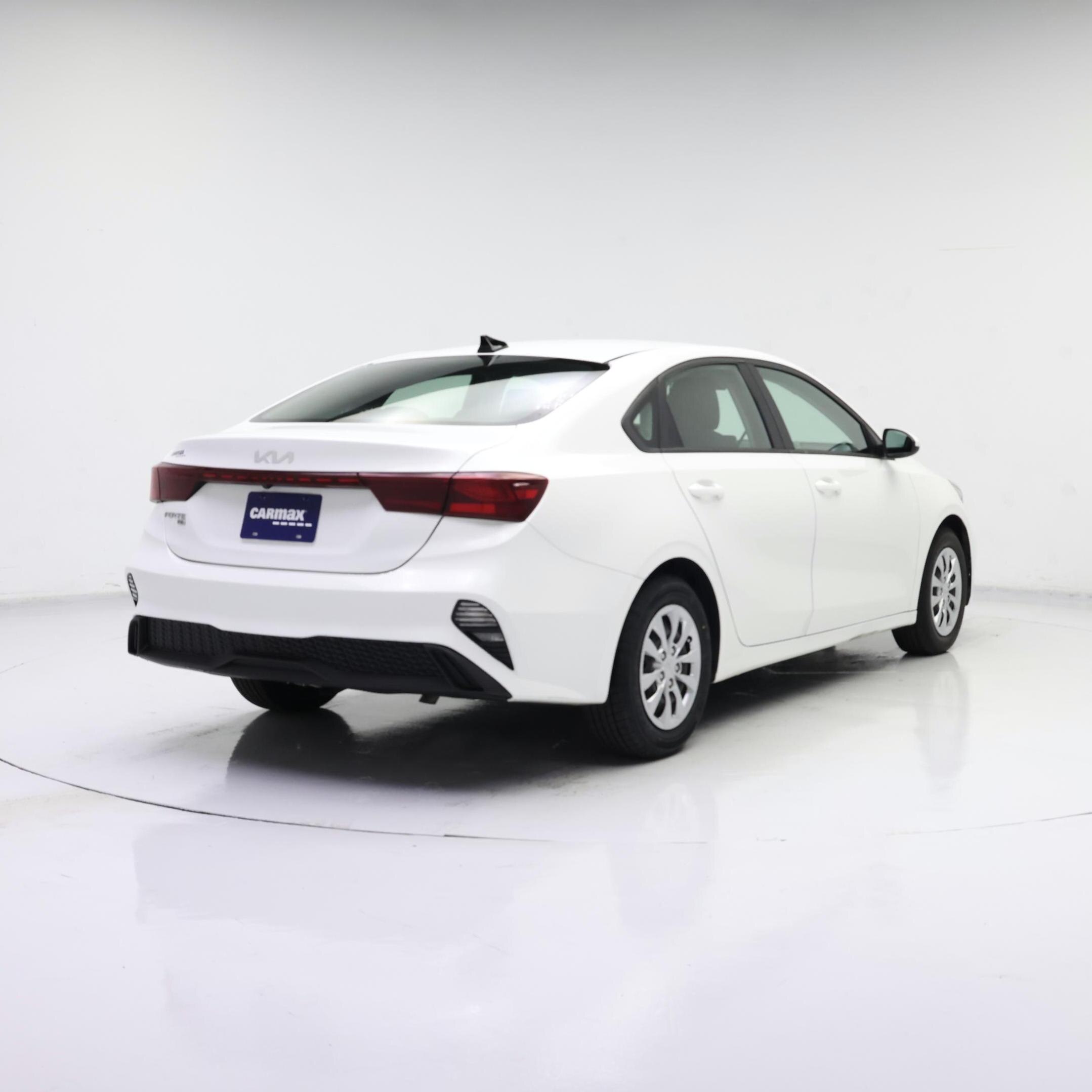 Thumbnail: 2022 Kia Forte - 8