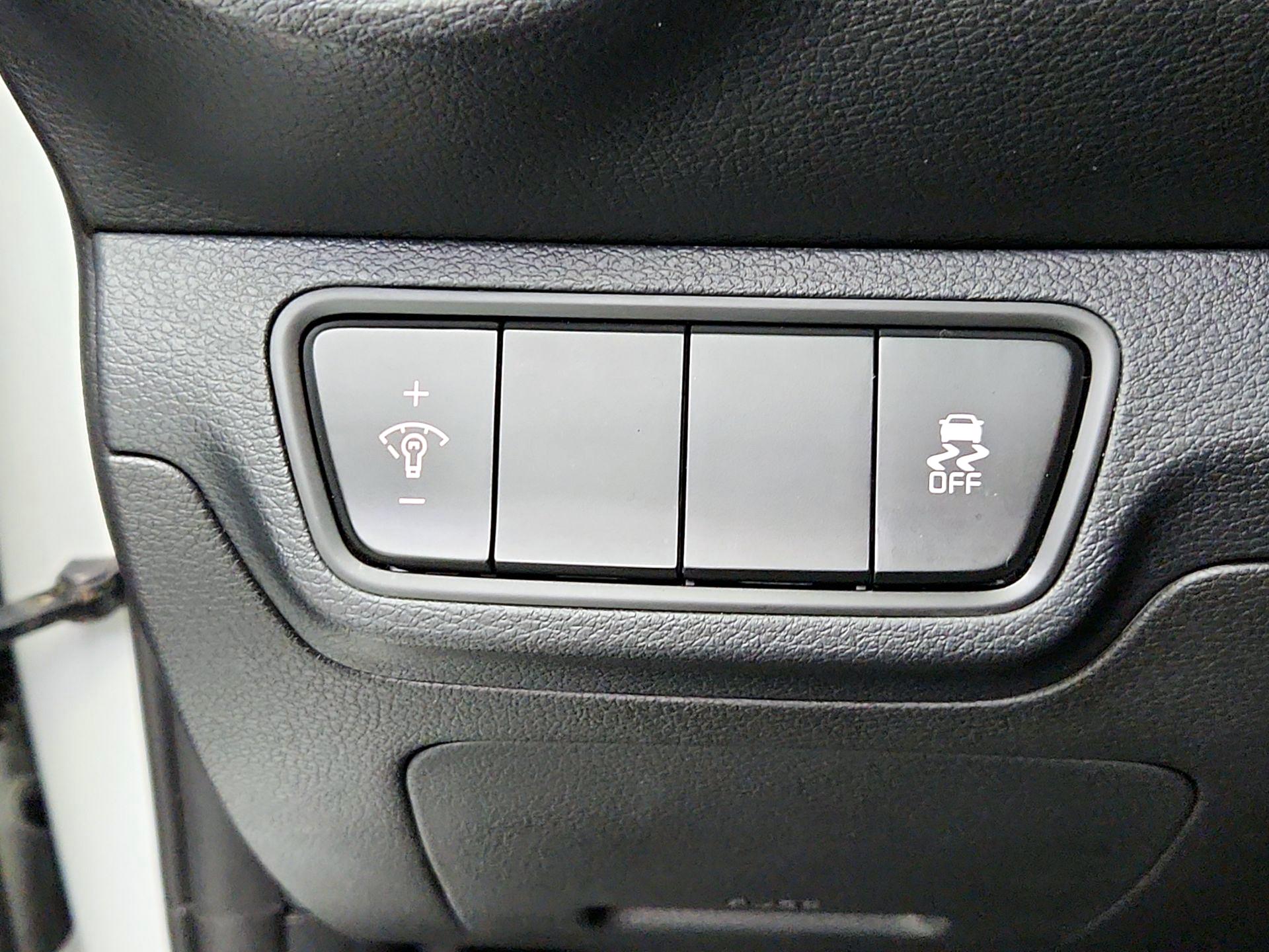 Thumbnail: 2022 Kia Forte - 13