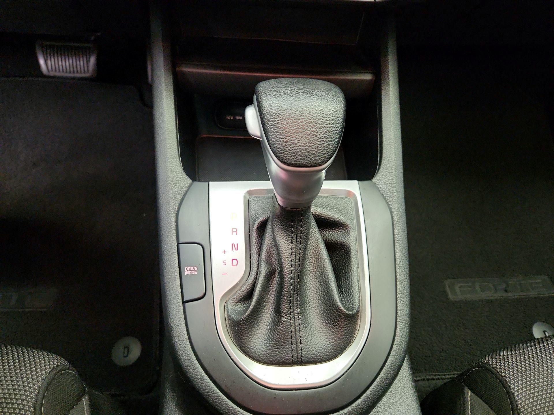 Thumbnail: 2022 Kia Forte - 17