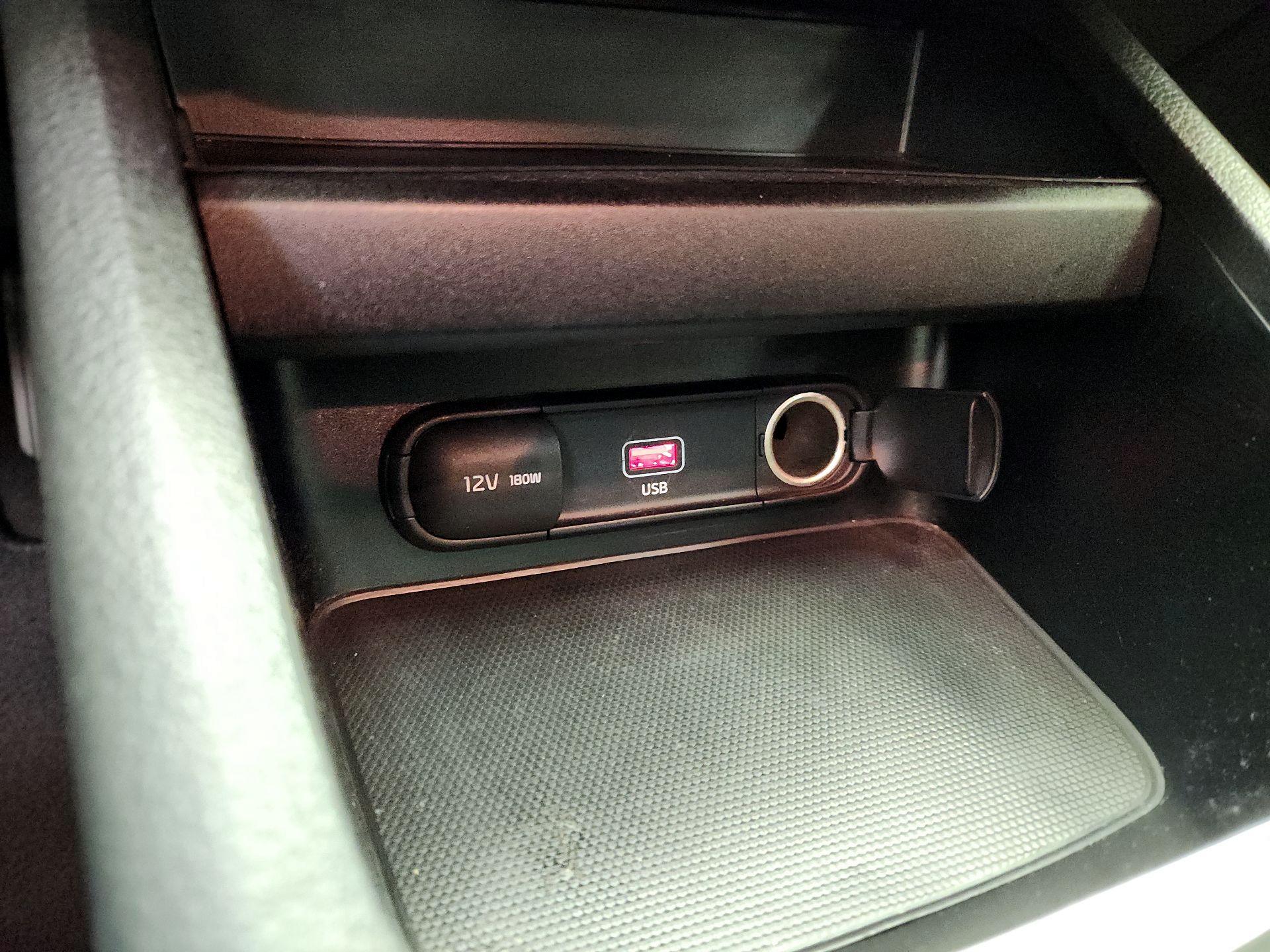 Thumbnail: 2022 Kia Forte - 18