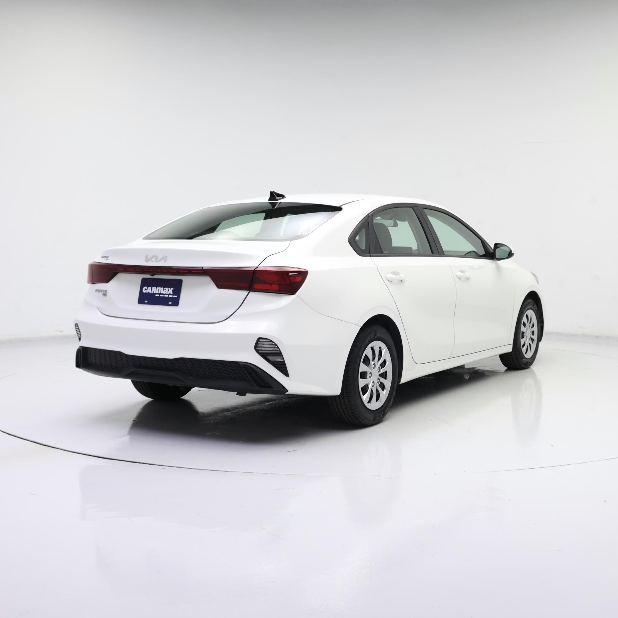 Thumbnail: 2022 Kia Forte - 8