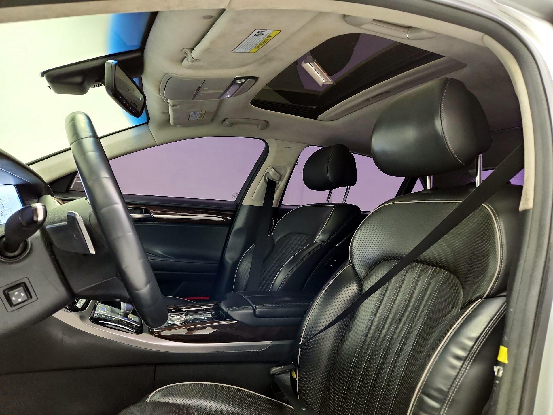 Thumbnail: 2019 Genesis G90 - 20