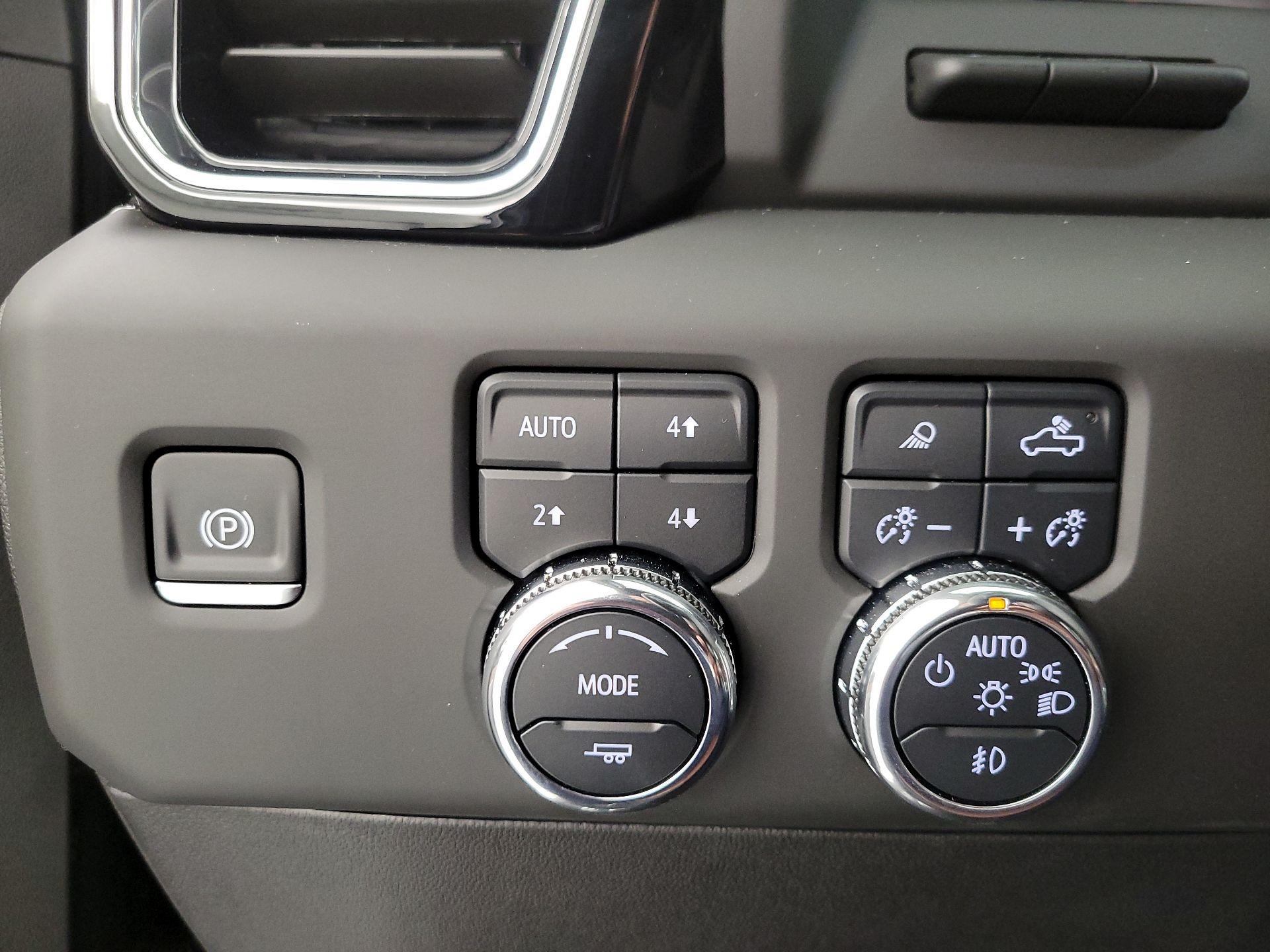 Thumbnail: 2025 GMC Sierra 2500 - 13