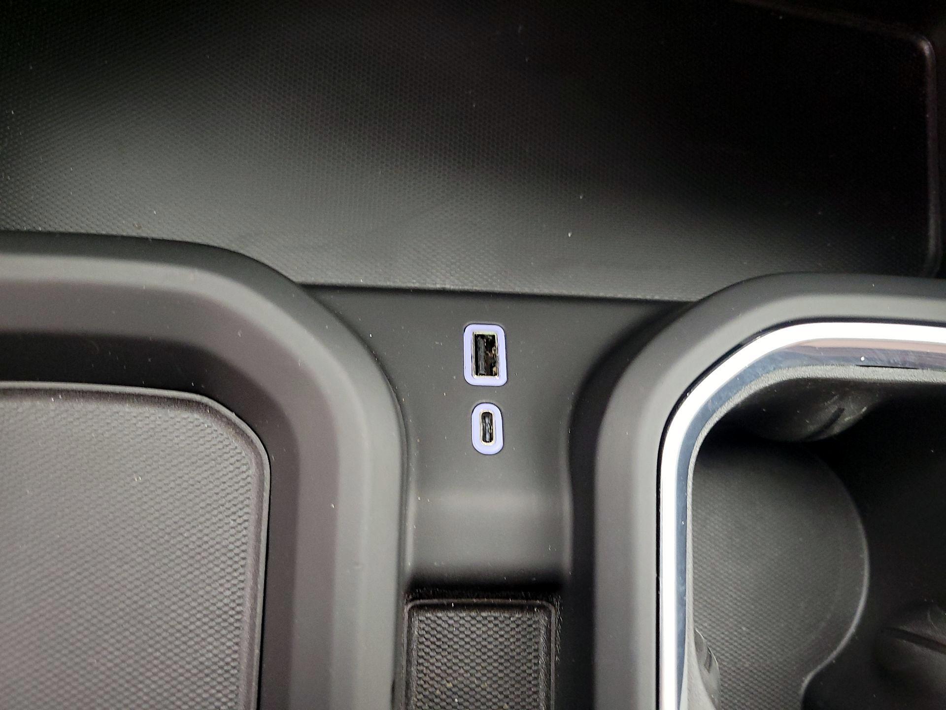 Thumbnail: 2025 GMC Sierra 2500 - 19