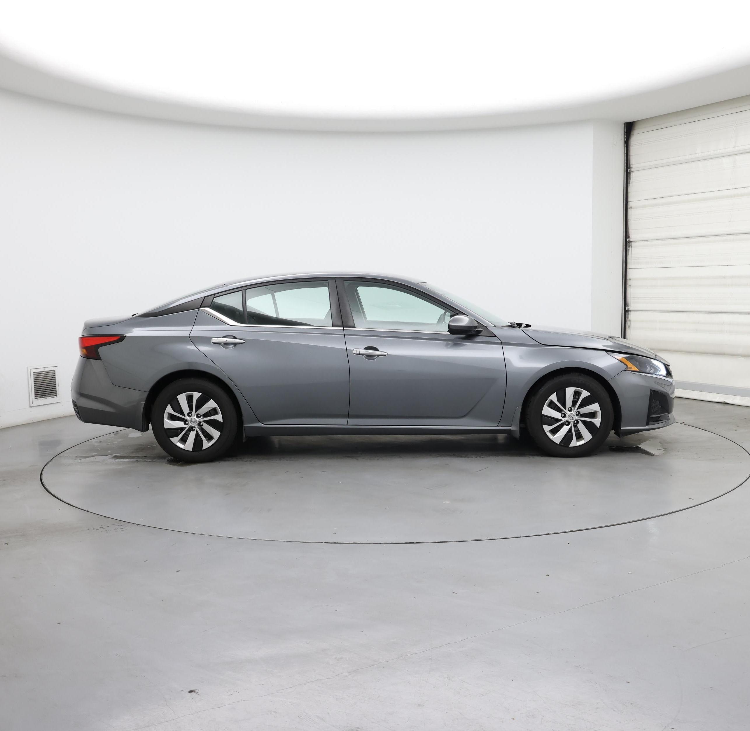 Thumbnail: 2023 Nissan Altima - 7