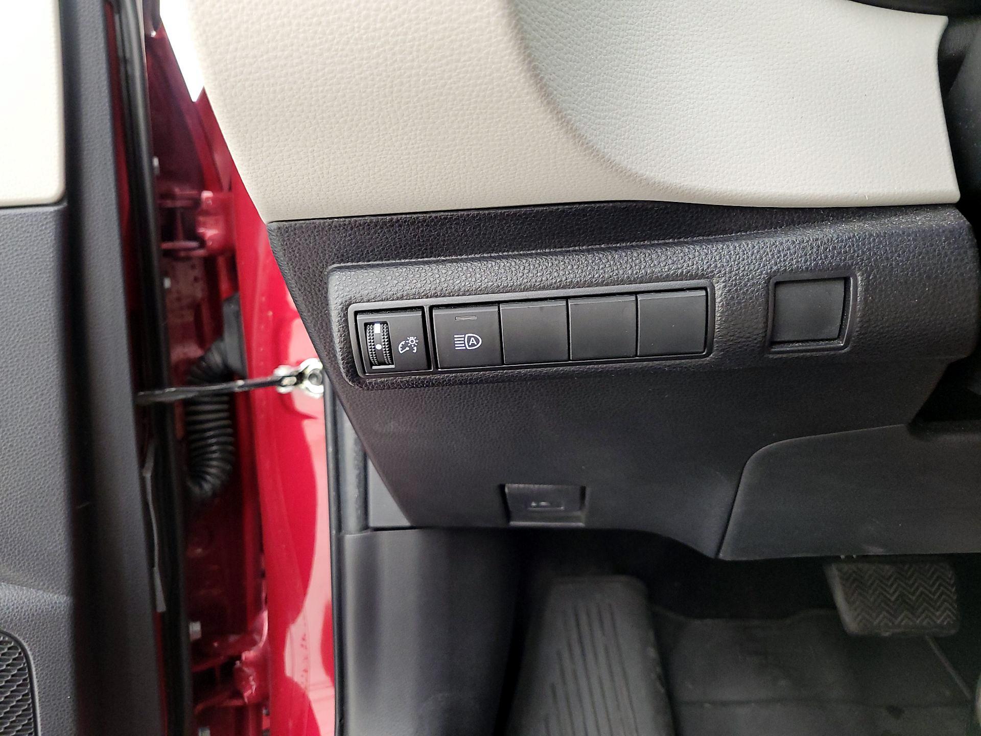 Thumbnail: 2022 Toyota Corolla - 13