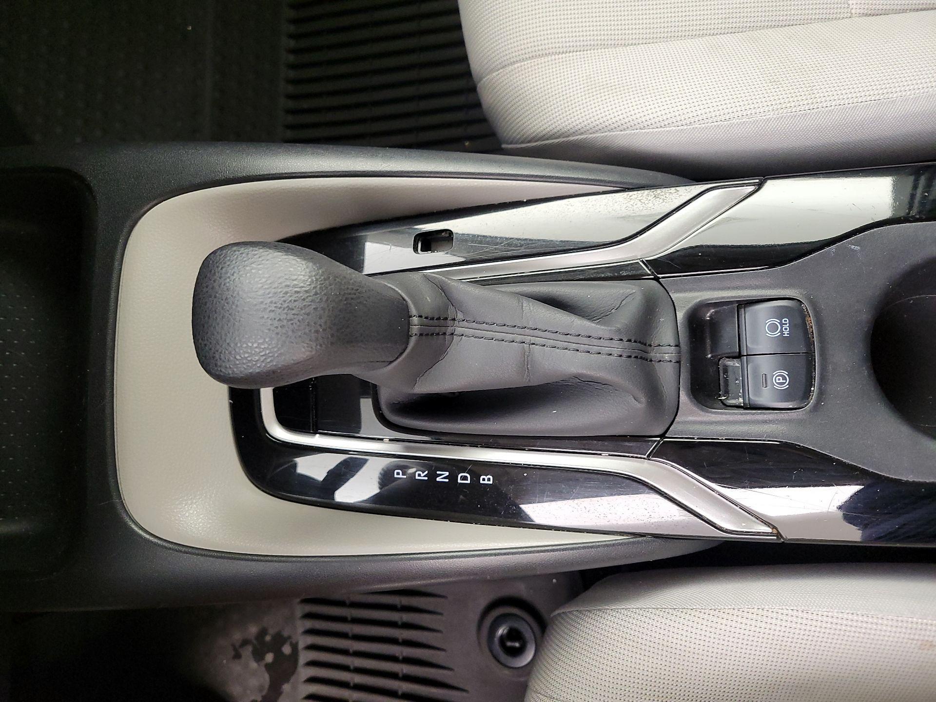 Thumbnail: 2022 Toyota Corolla - 17