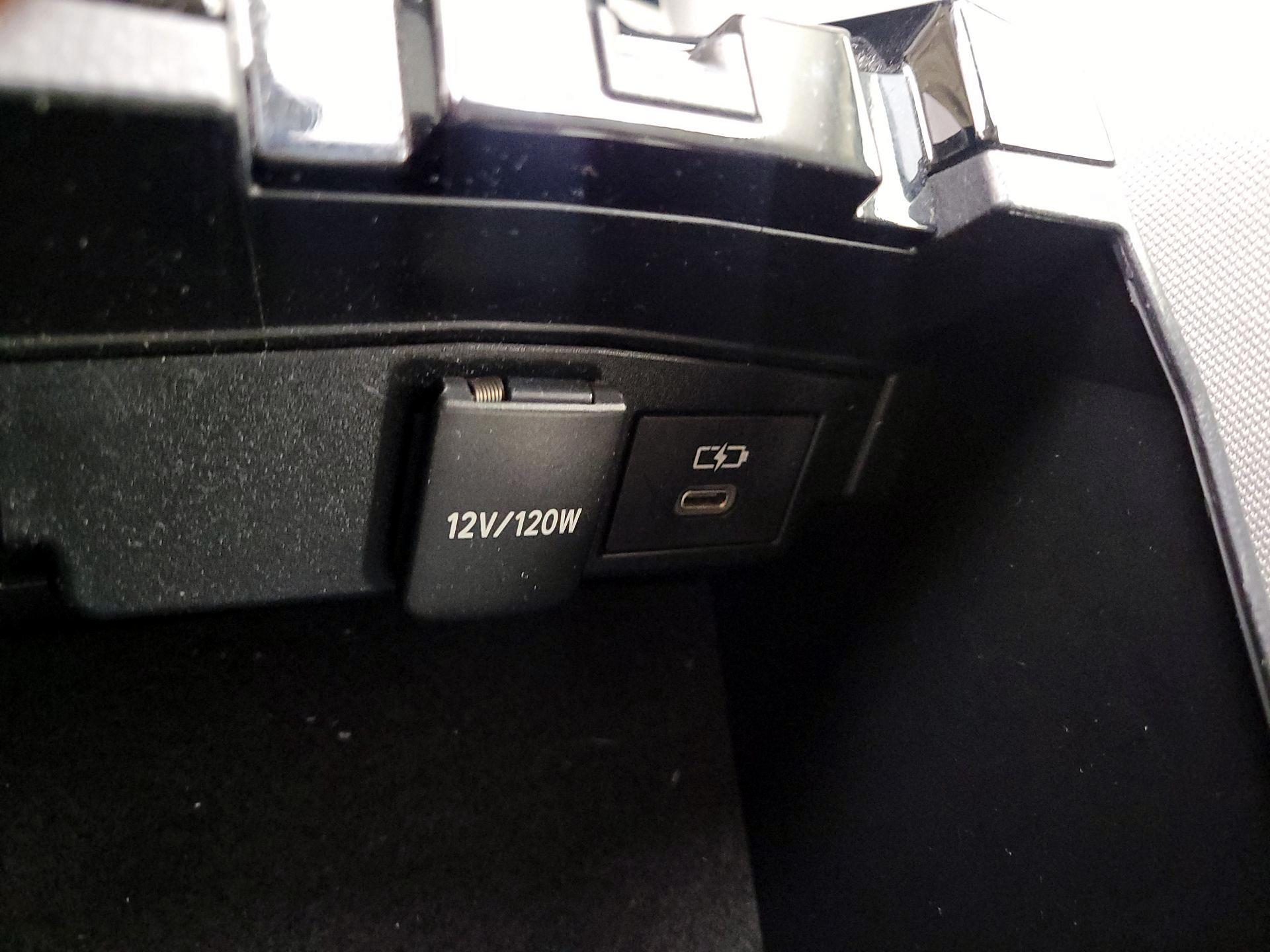 Thumbnail: 2022 Toyota Corolla - 18