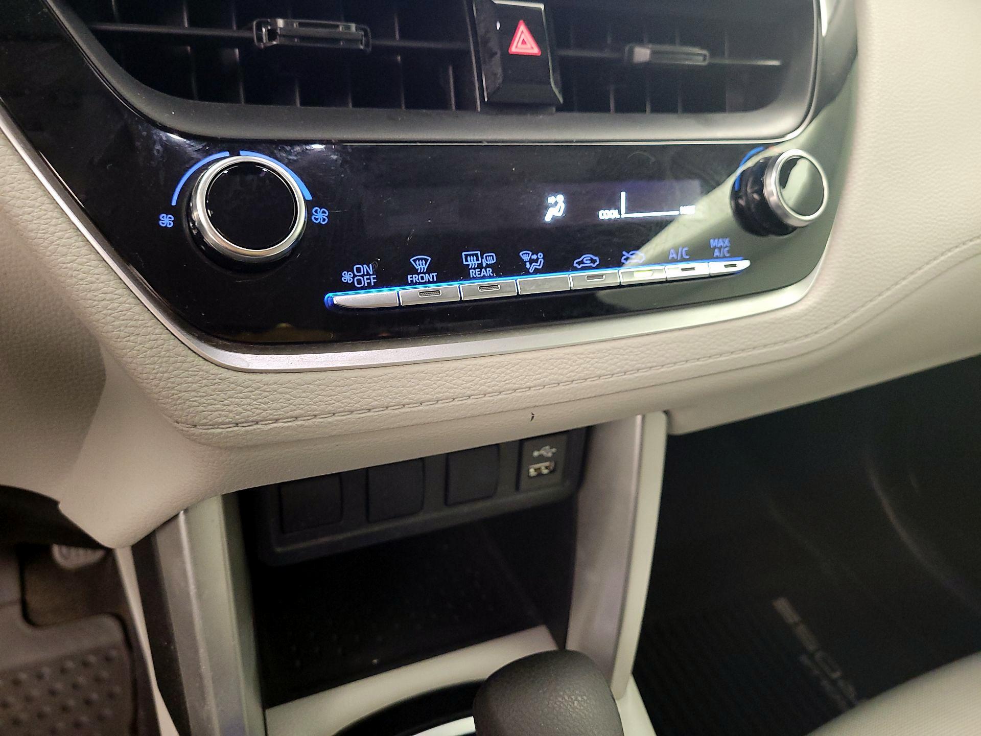 Thumbnail: 2022 Toyota Corolla Cross - 14