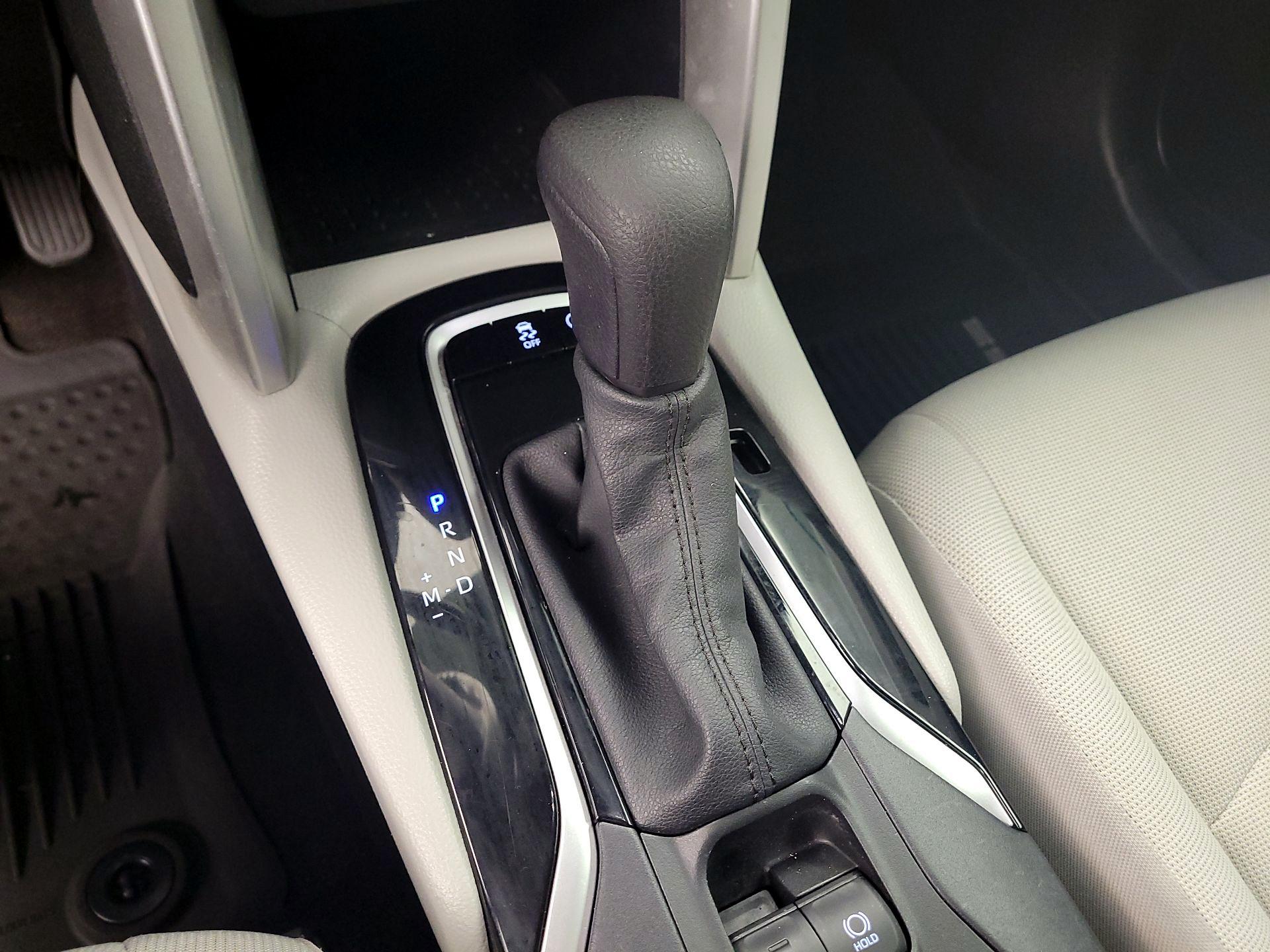 Thumbnail: 2022 Toyota Corolla Cross - 15