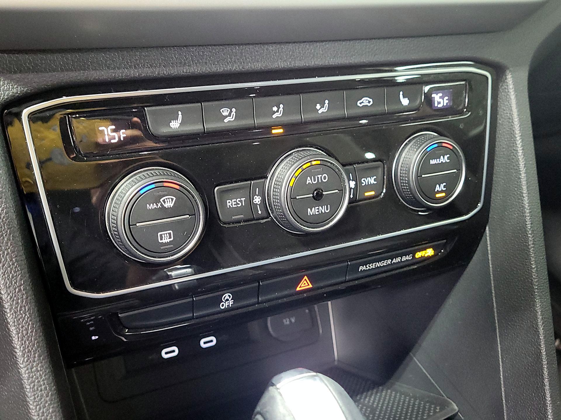 Thumbnail: 2023 Volkswagen Atlas - 14