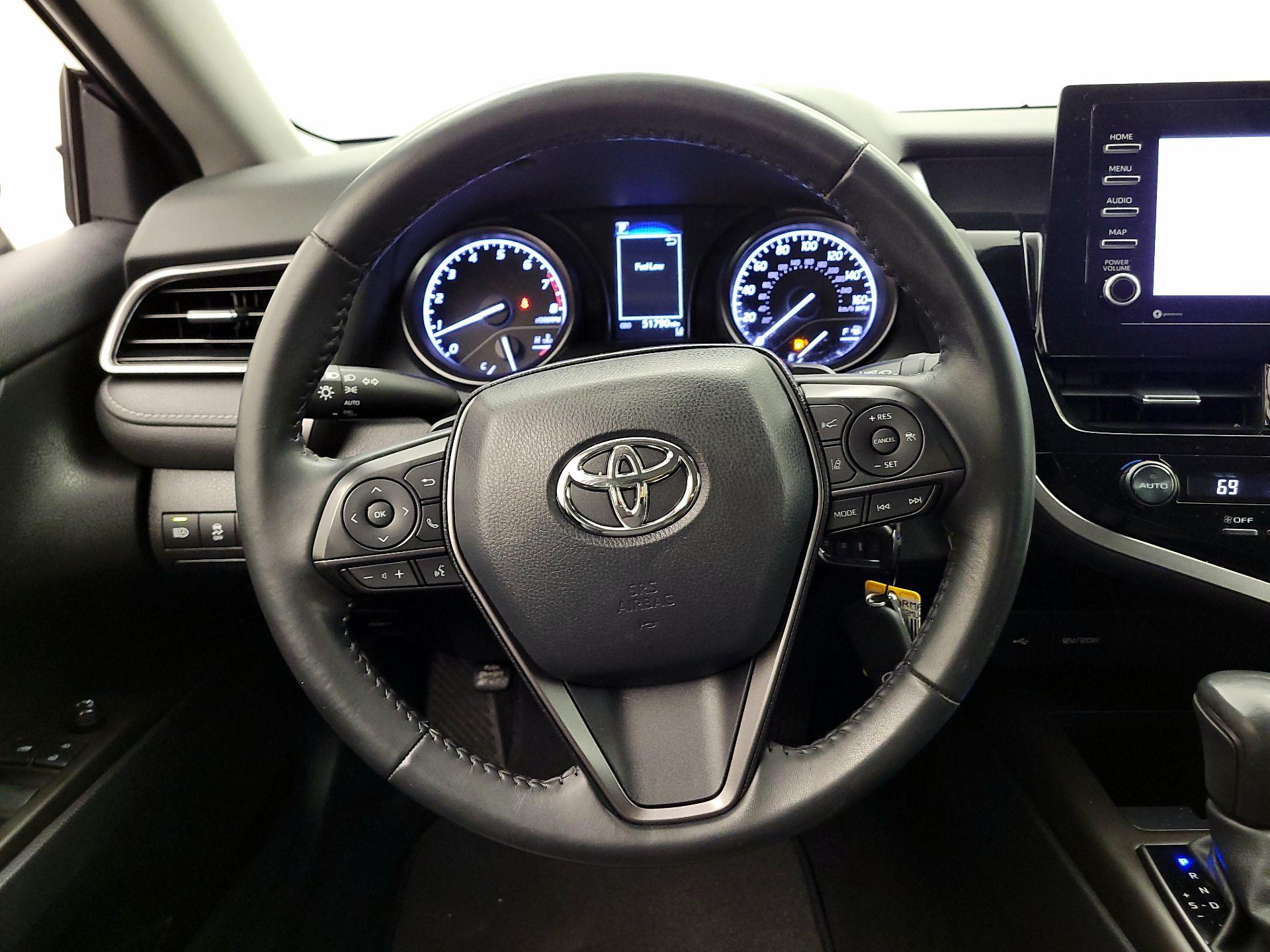 Thumbnail: 2021 Toyota Camry - 10