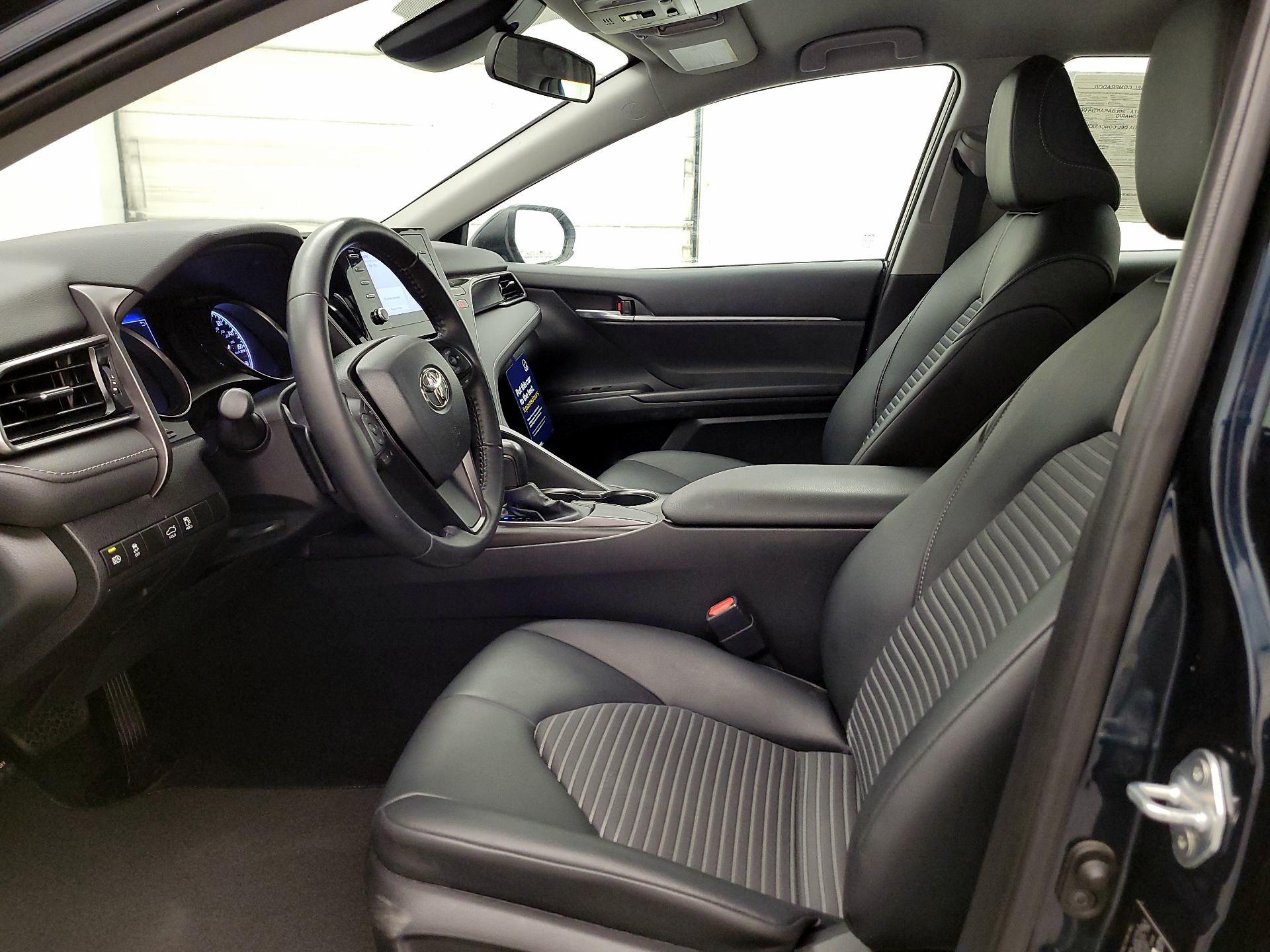 Thumbnail: 2021 Toyota Camry - 11