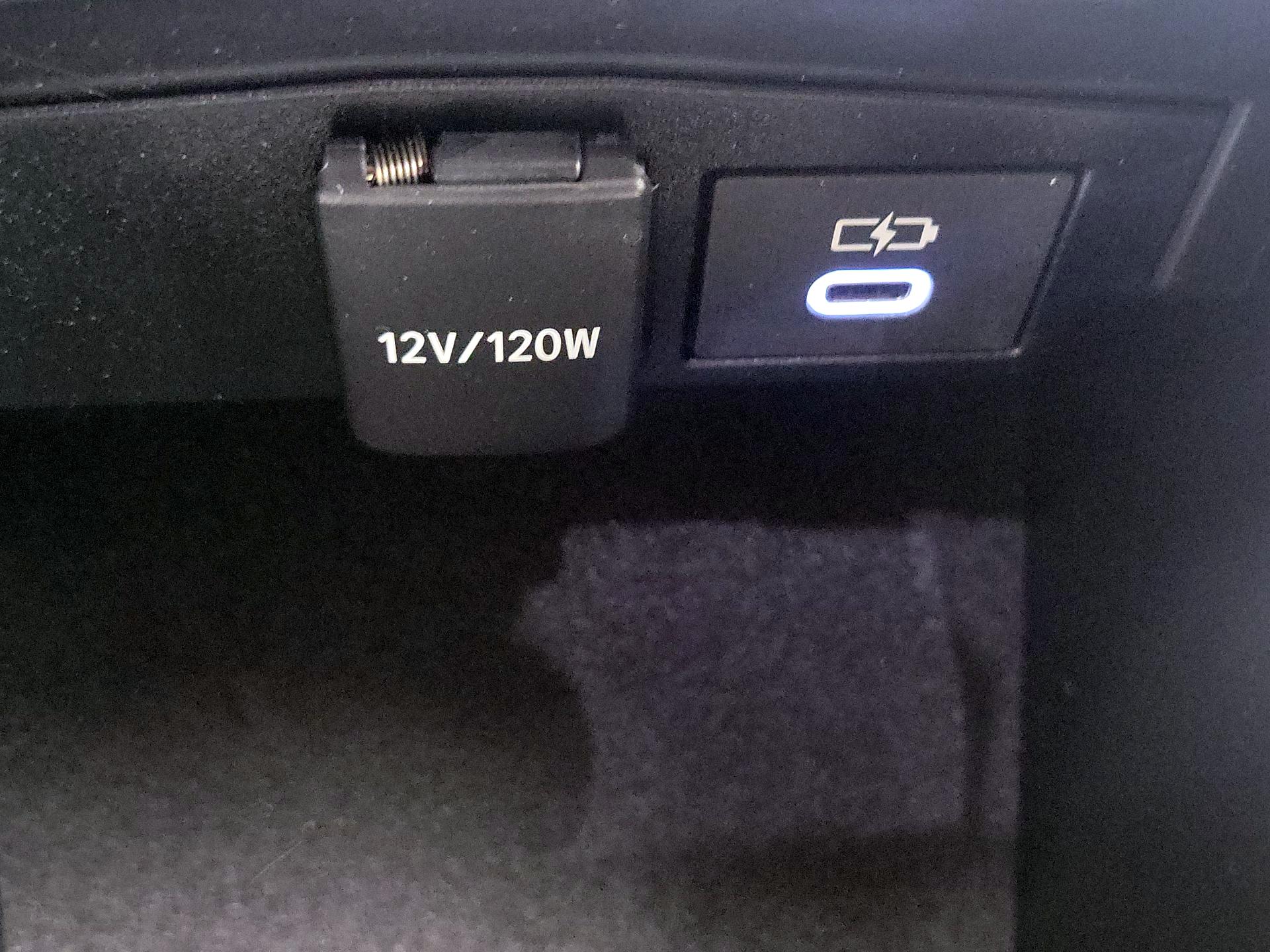 Thumbnail: 2023 Toyota Corolla - 18