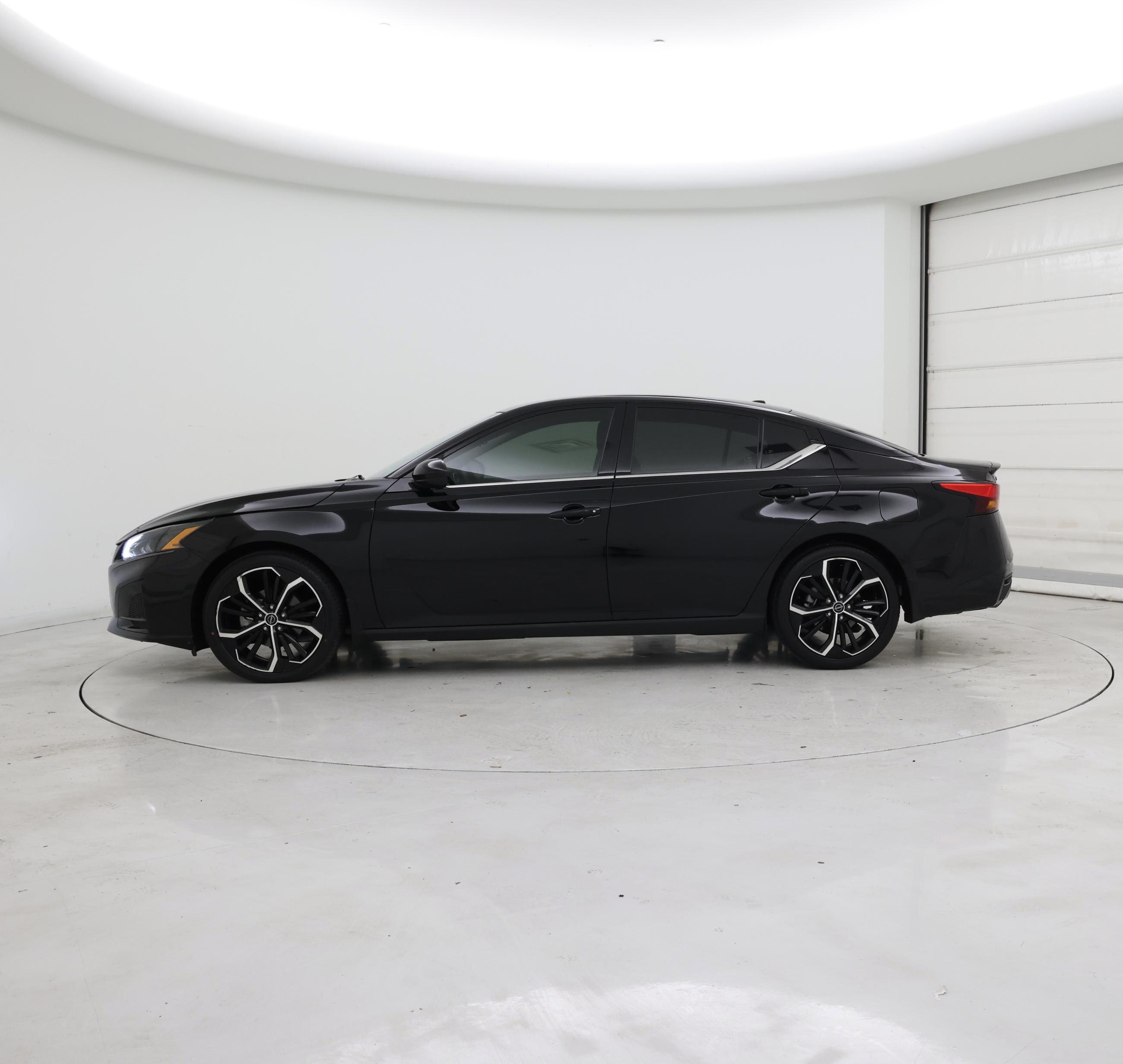 Thumbnail: 2023 Nissan Altima - 3