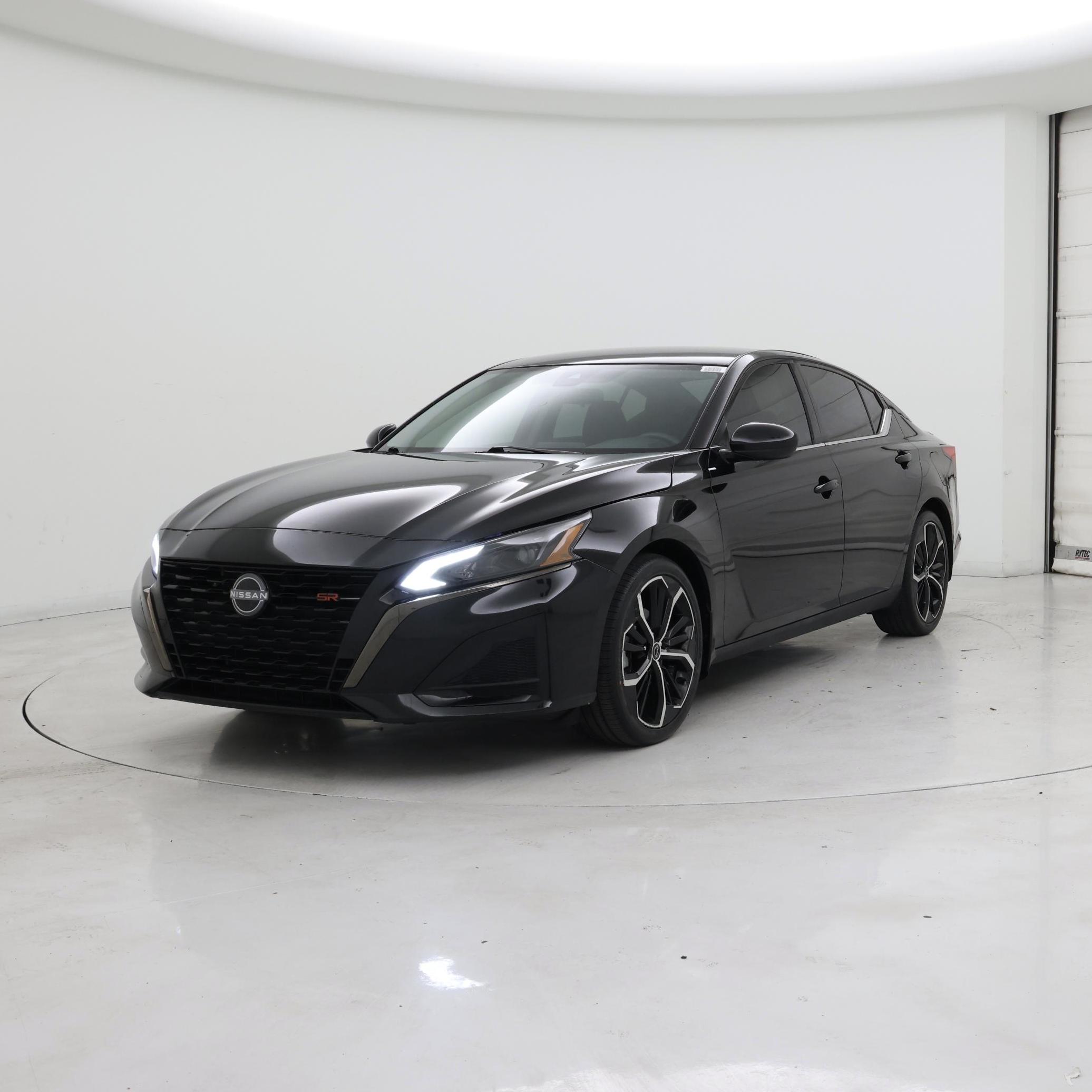 Thumbnail: 2023 Nissan Altima - 4