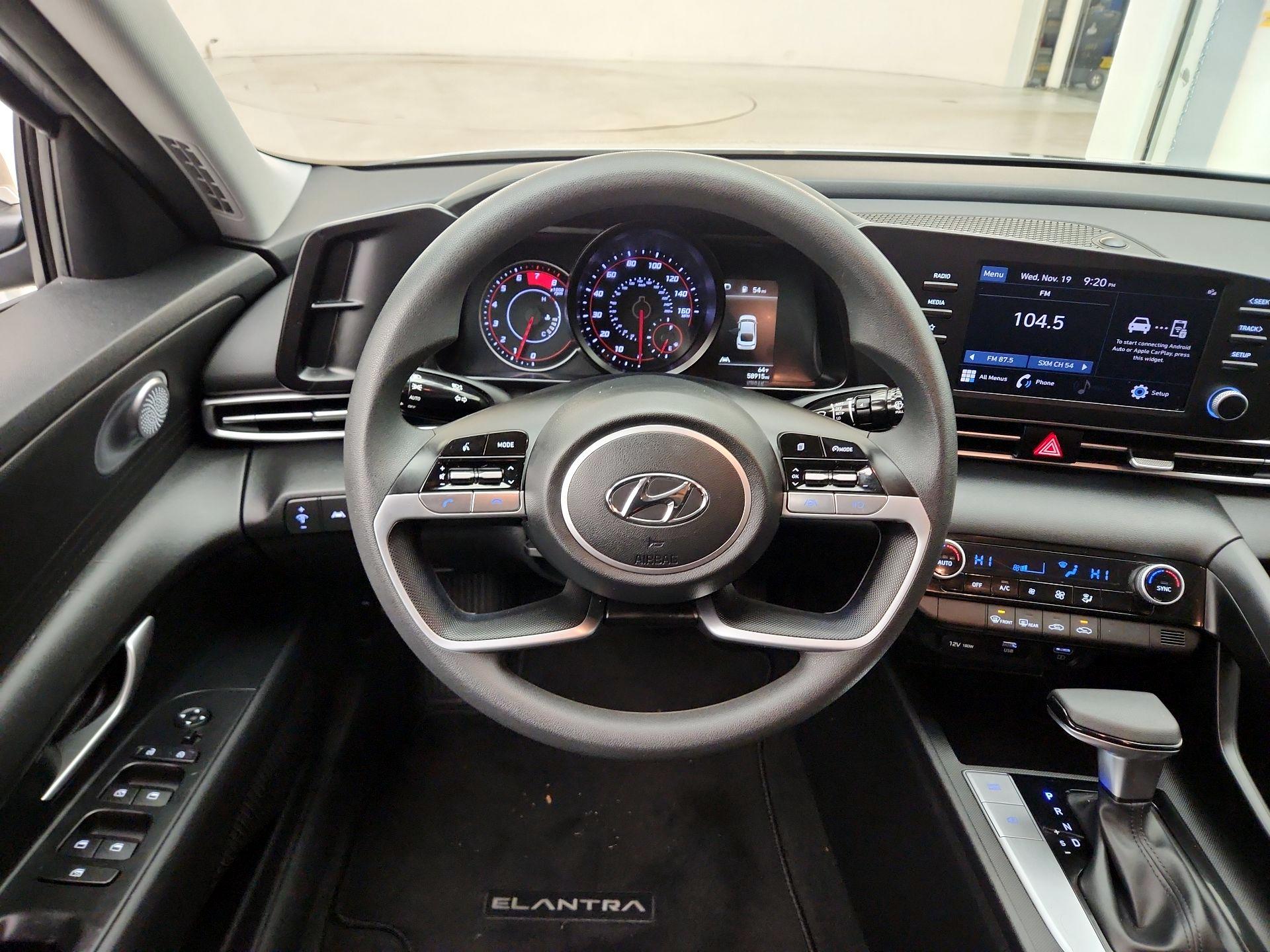 Thumbnail: 2023 Hyundai Elantra - 10