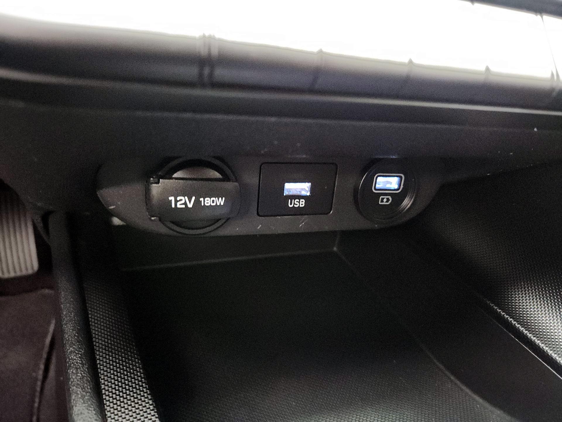 Thumbnail: 2023 Hyundai Elantra - 18