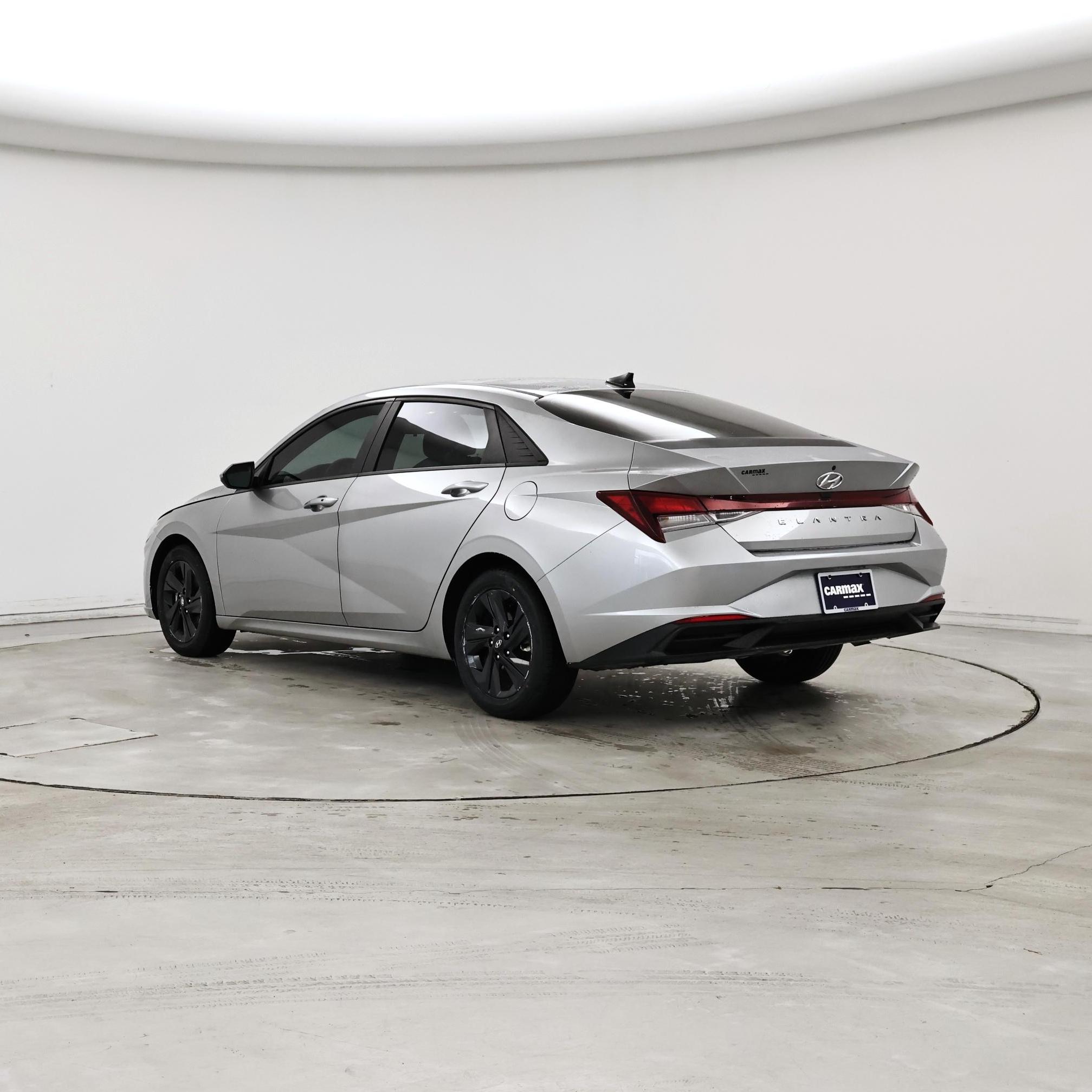 Thumbnail: 2023 Hyundai Elantra - 2