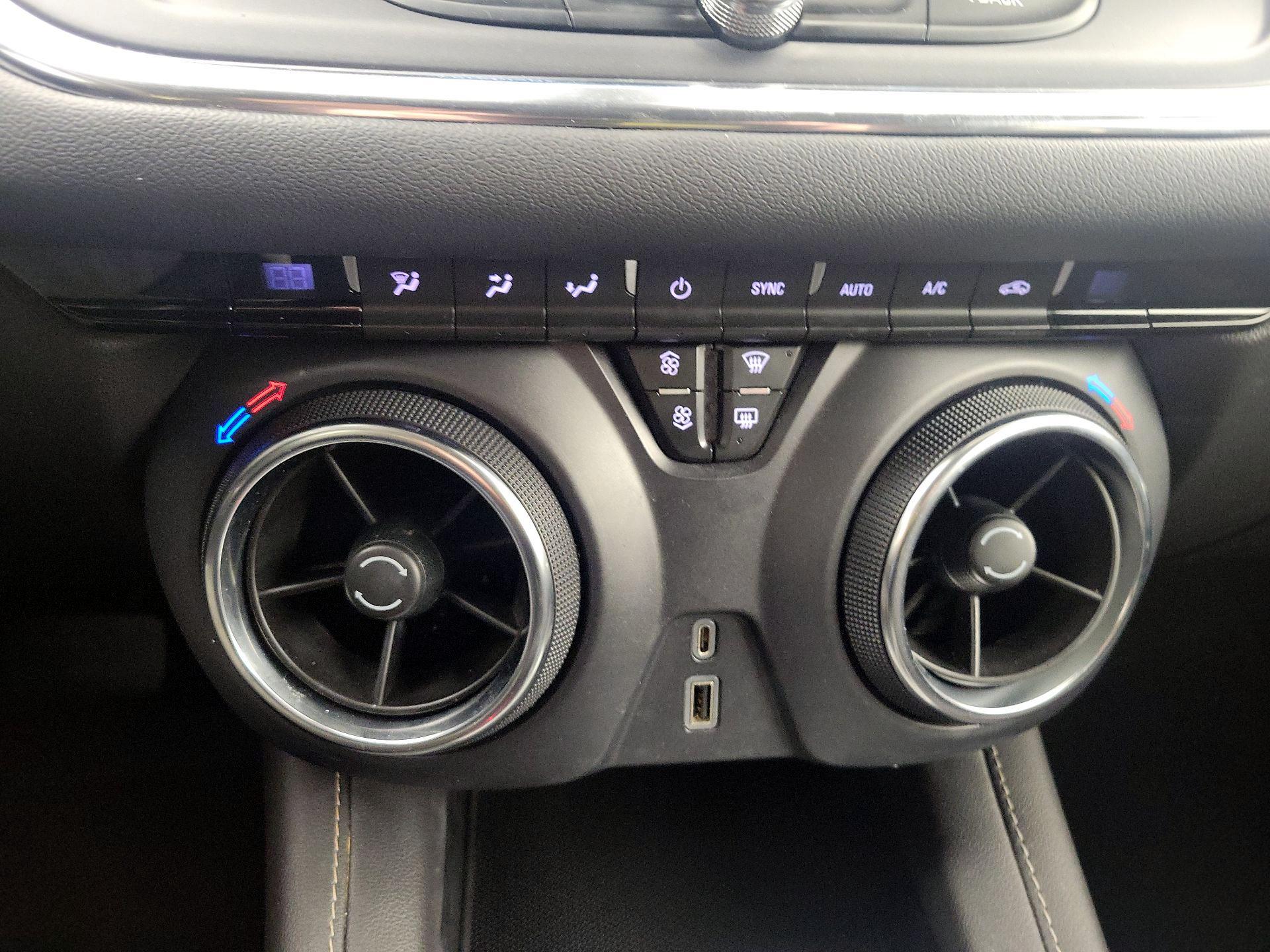 Thumbnail: 2023 Chevrolet Blazer - 16