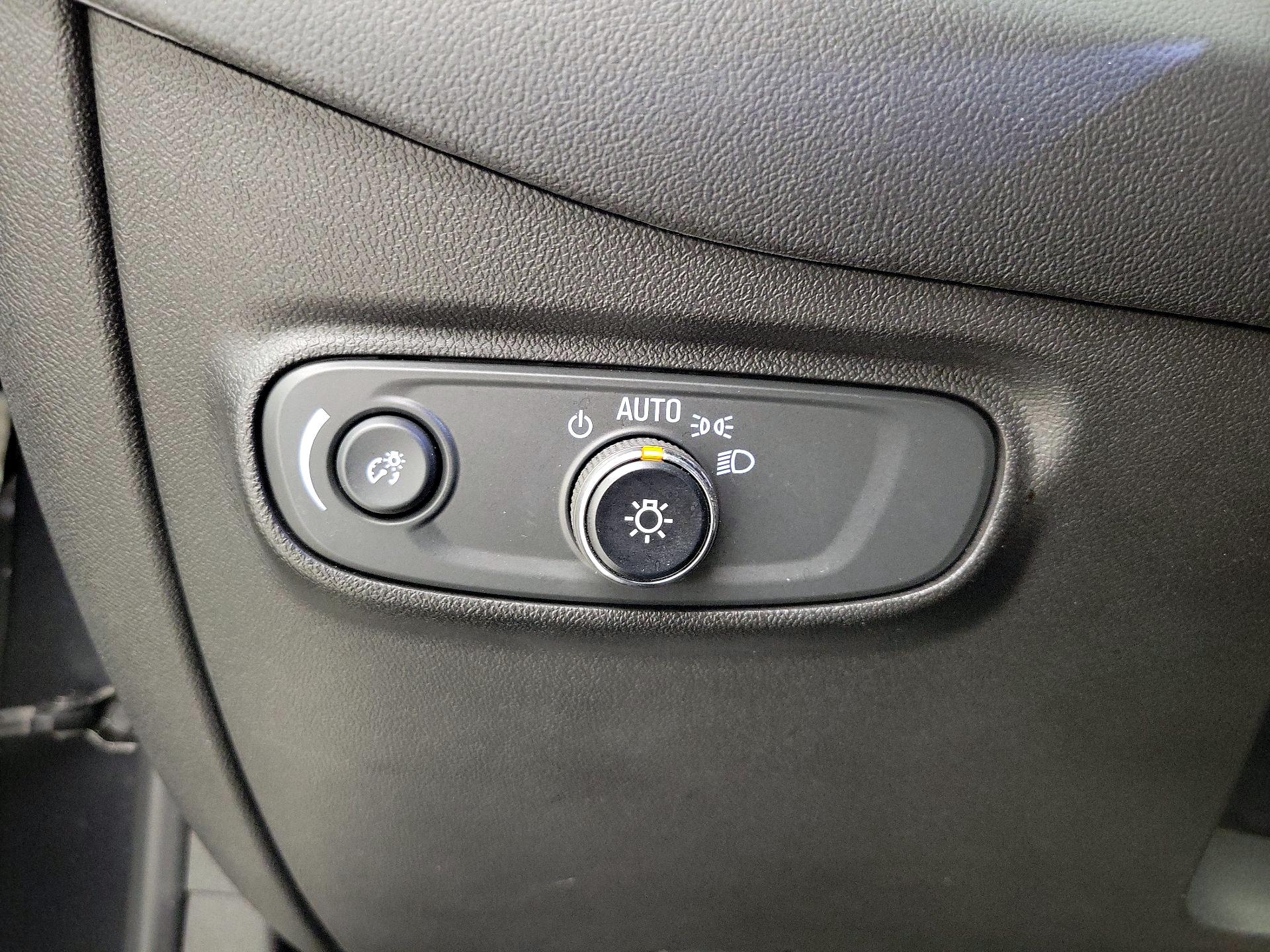 Thumbnail: 2022 Chevrolet Equinox - 13