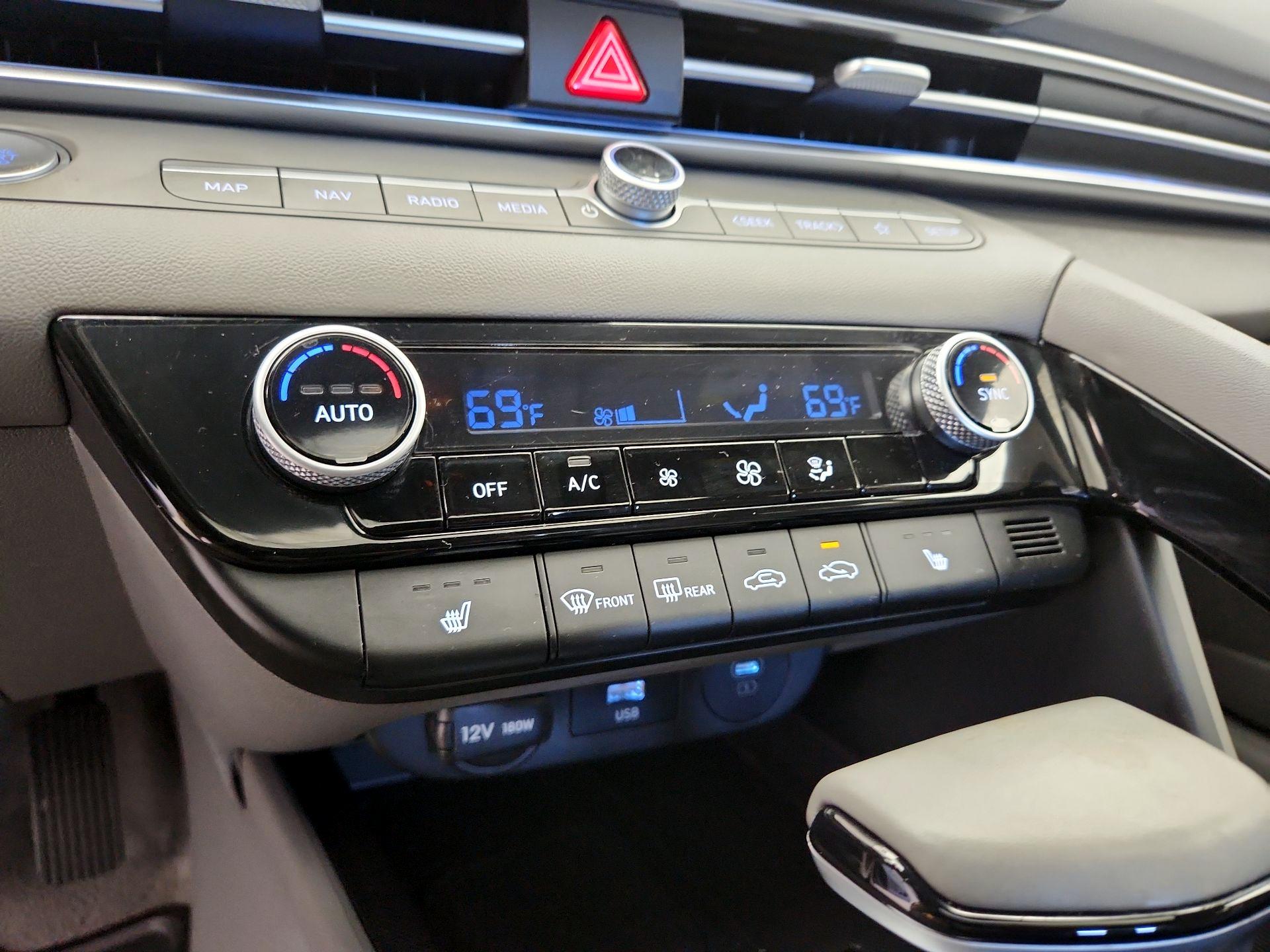 Thumbnail: 2024 Hyundai Elantra - 17