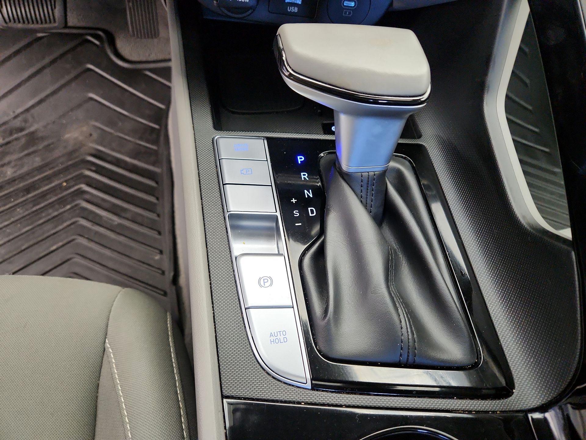 Thumbnail: 2024 Hyundai Elantra - 18