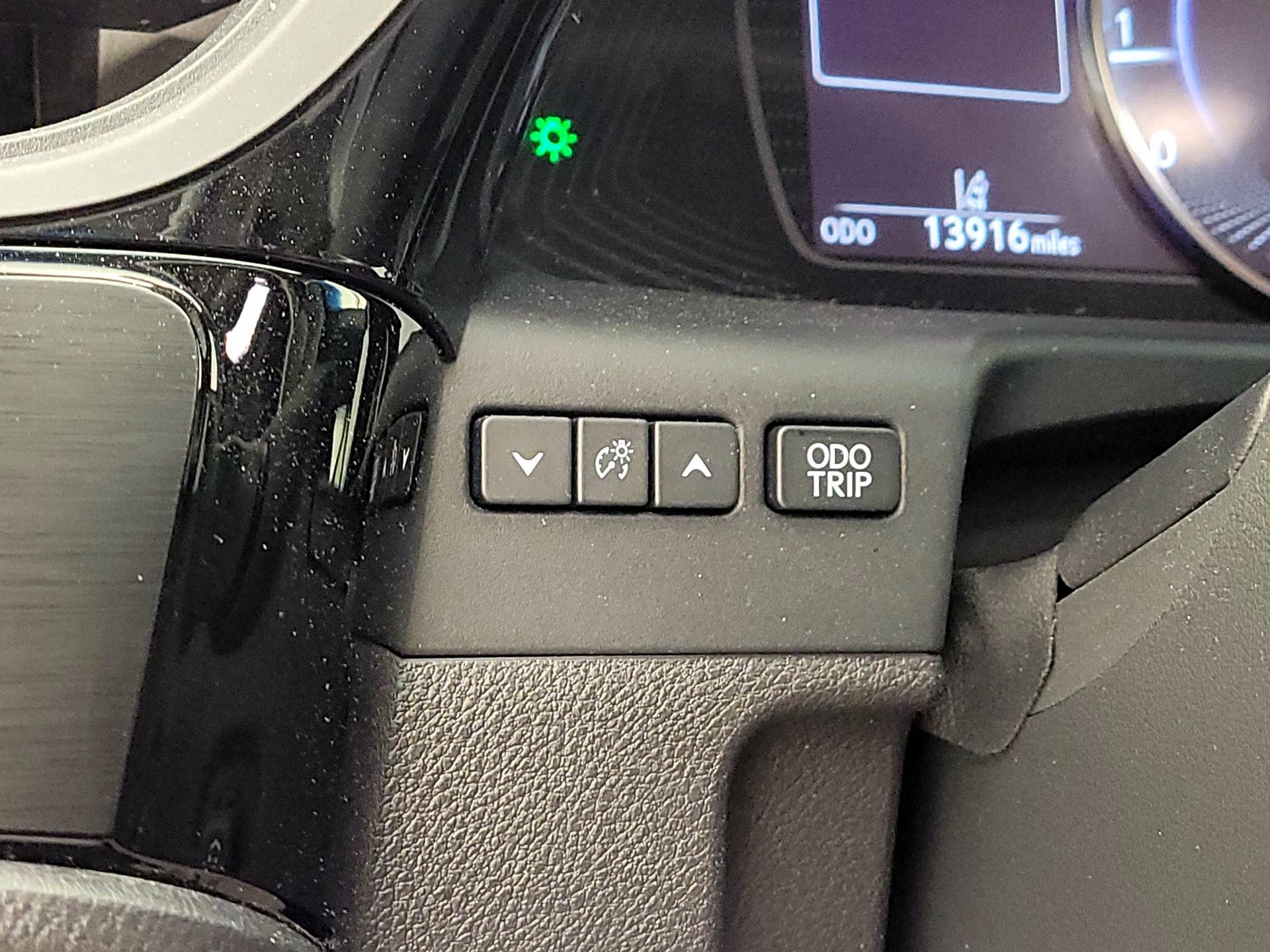 Thumbnail: 2023 Lexus ES - 13