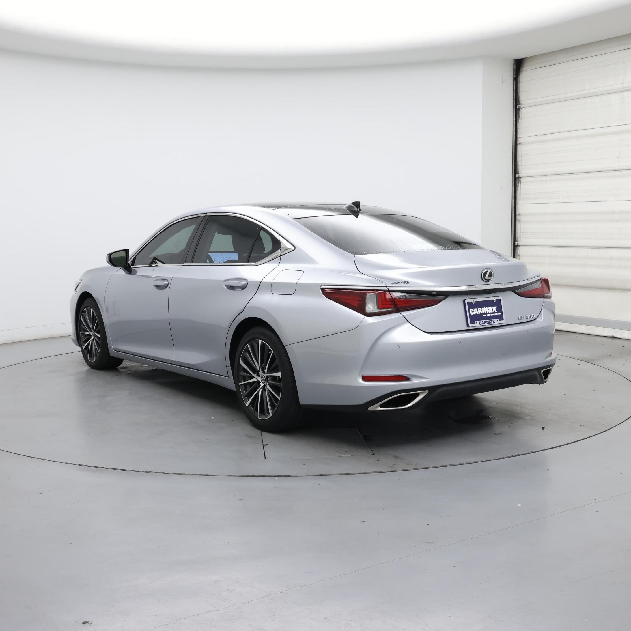 Thumbnail: 2023 Lexus ES - 2