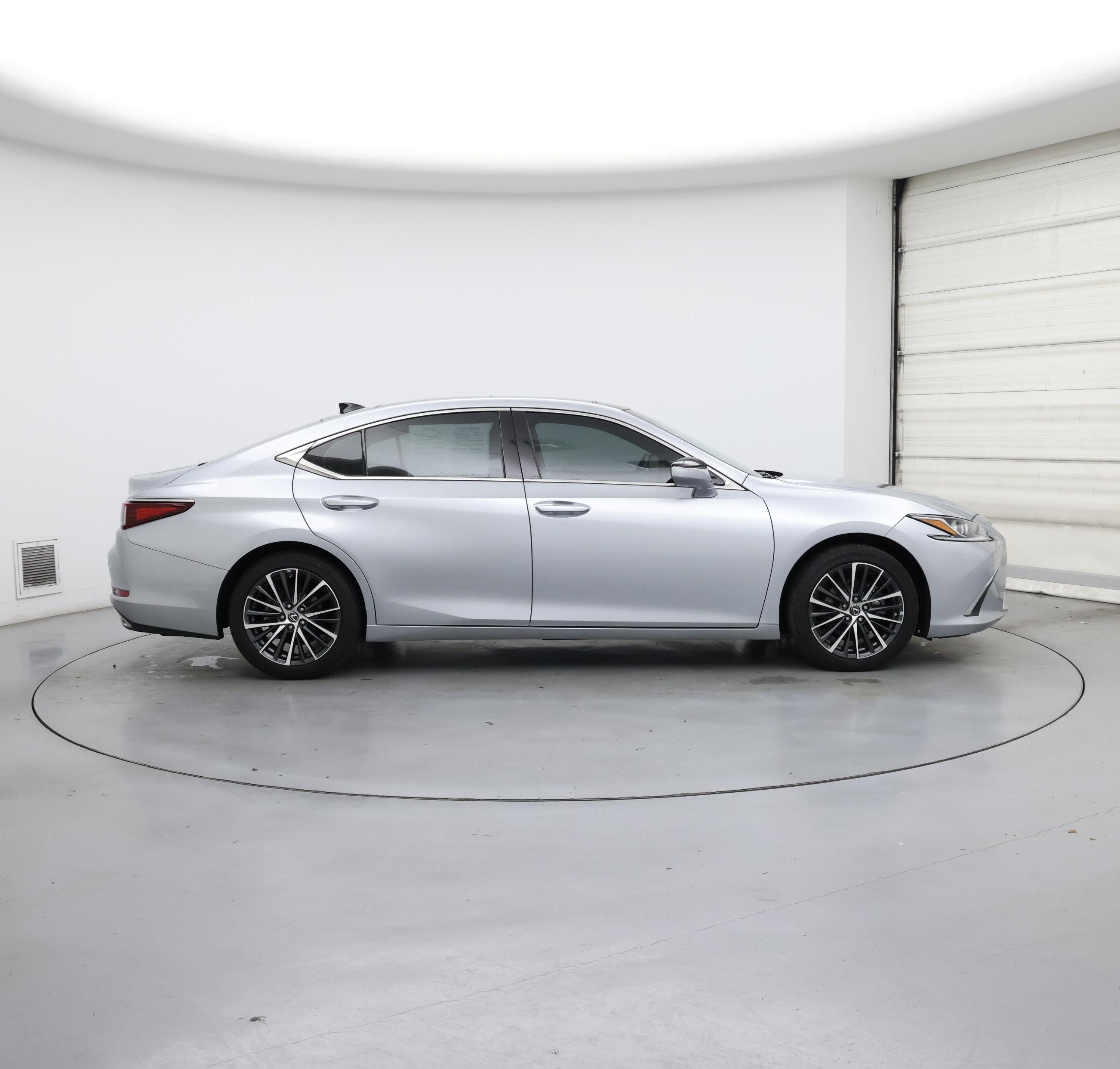 Thumbnail: 2023 Lexus ES - 7