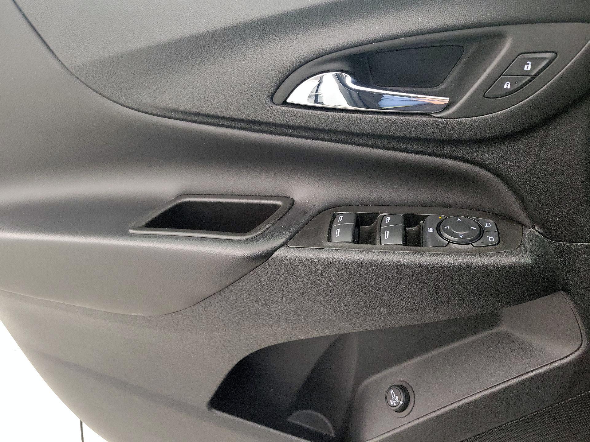 Thumbnail: 2022 Chevrolet Equinox - 12