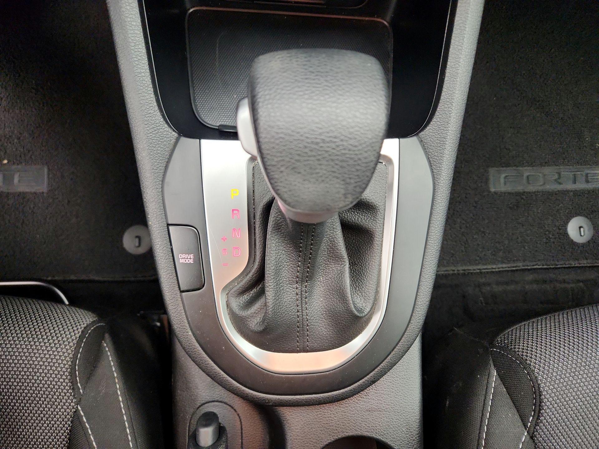 Thumbnail: 2023 Kia Forte - 17