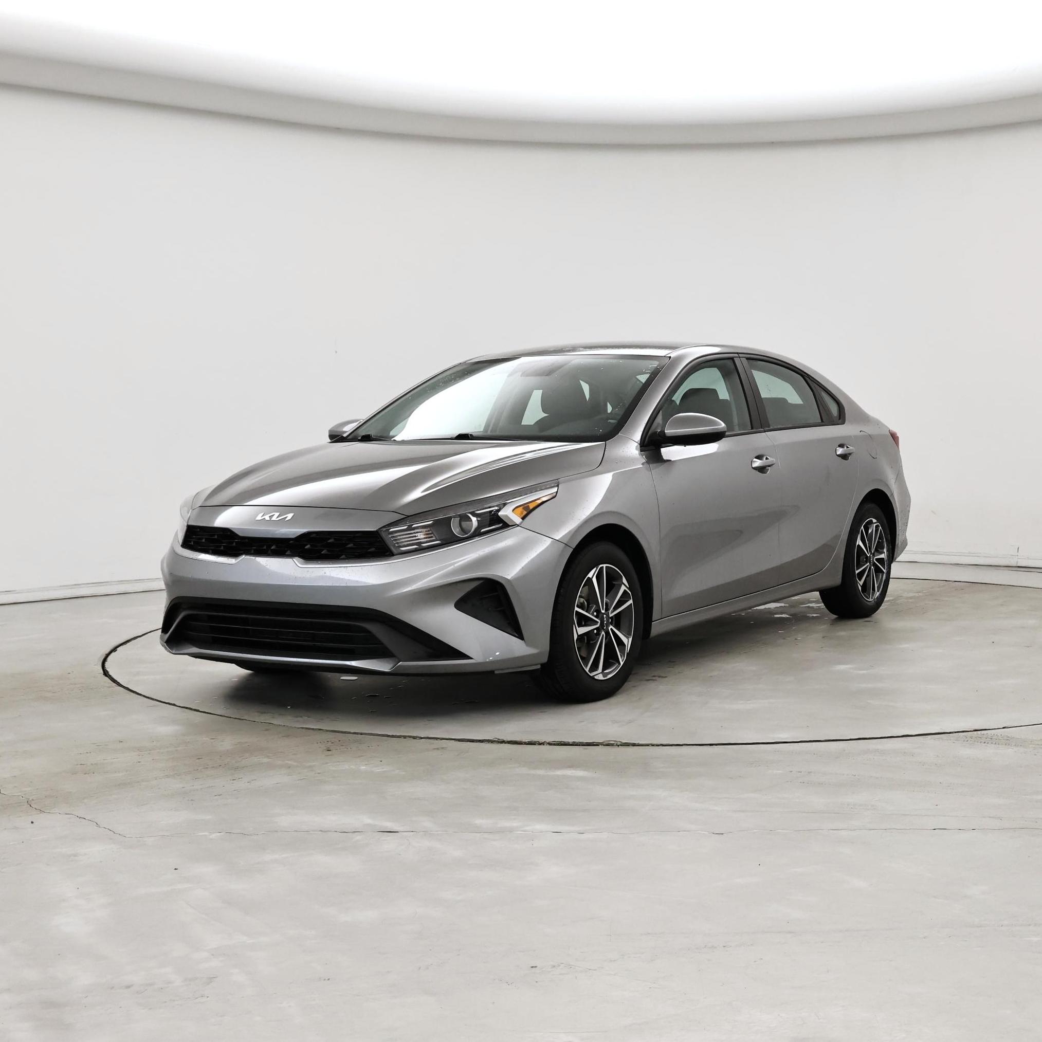 Thumbnail: 2023 Kia Forte - 4