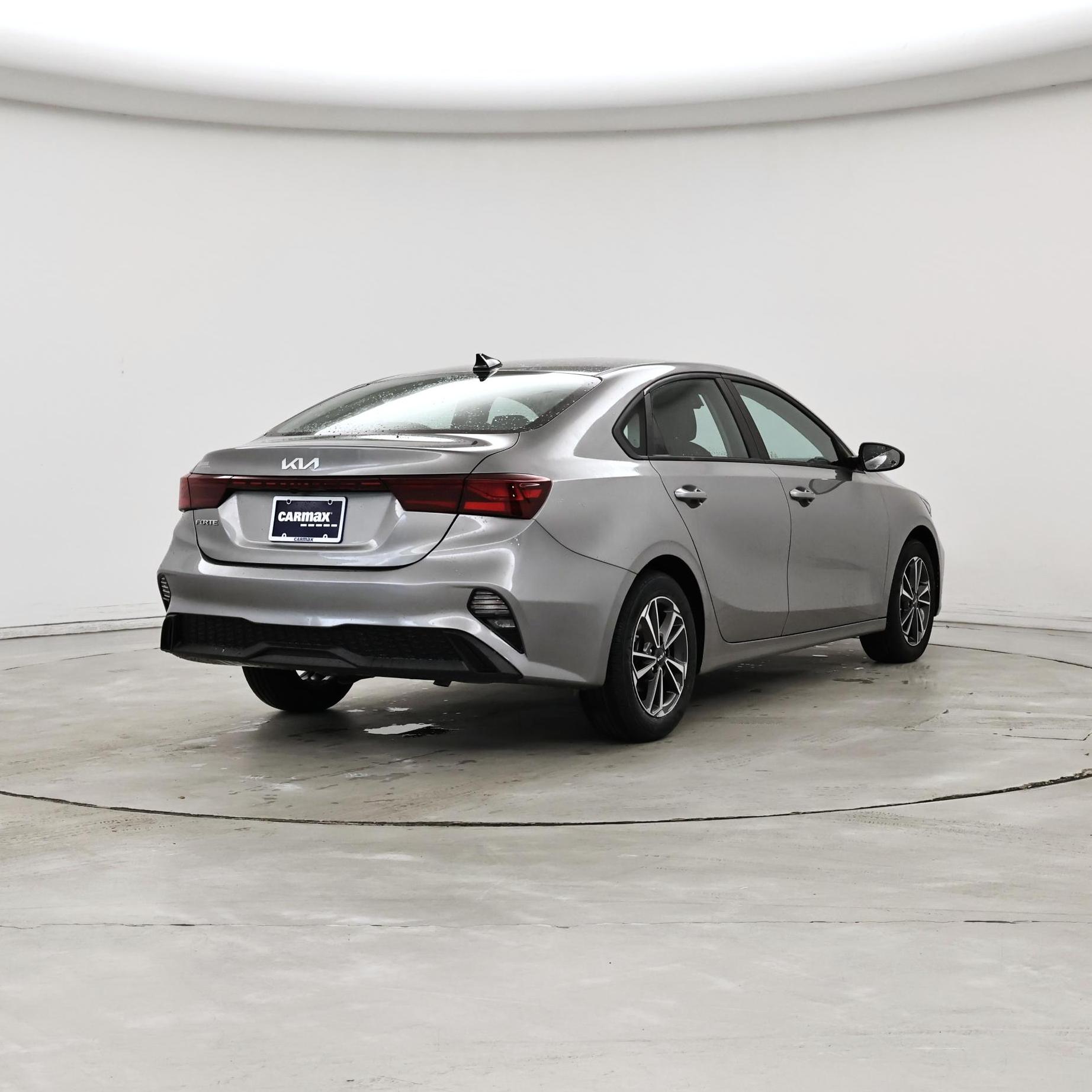 Thumbnail: 2023 Kia Forte - 8