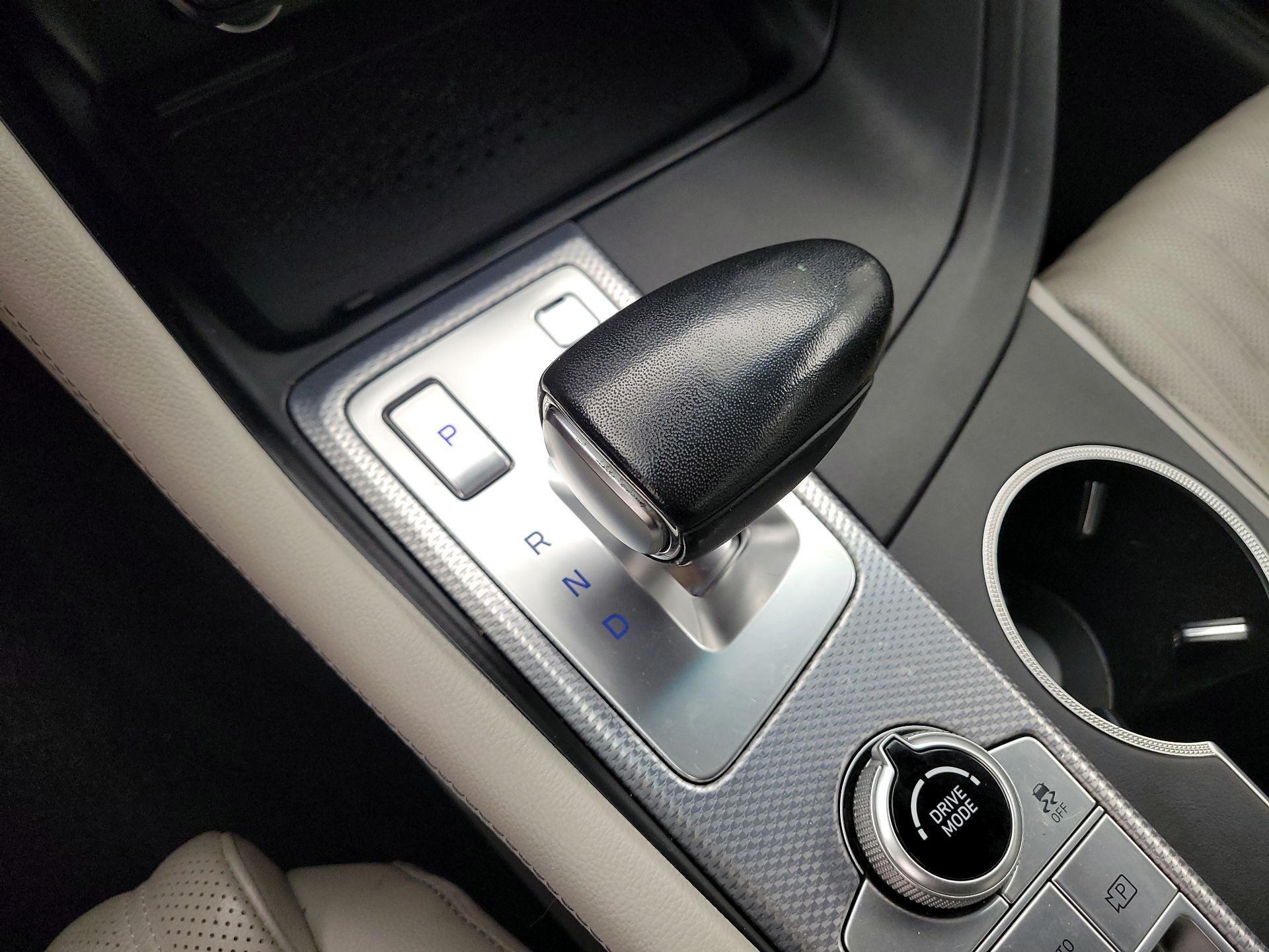 Thumbnail: 2022 Genesis G70 - 17