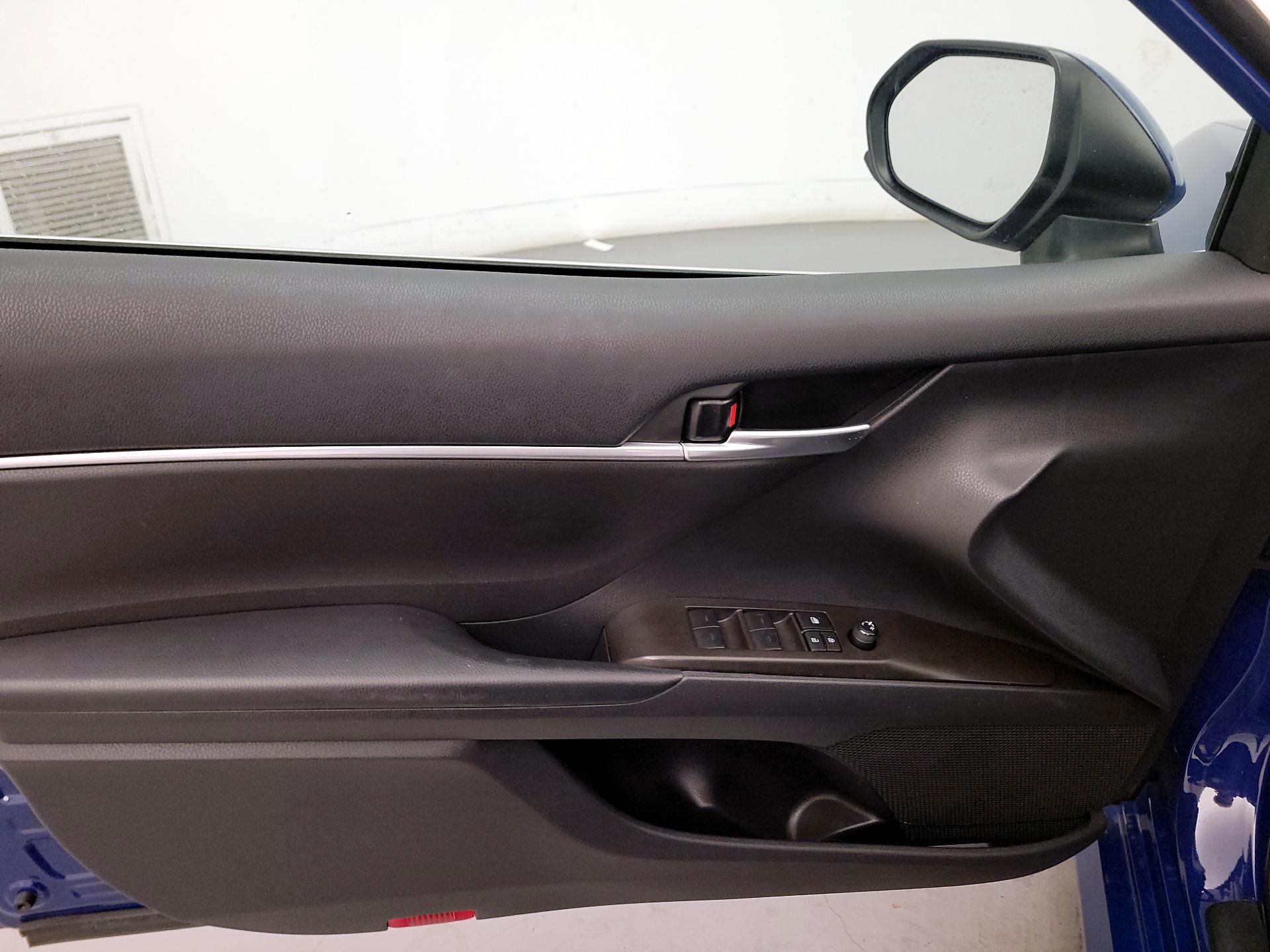 Thumbnail: 2023 Toyota Camry - 12