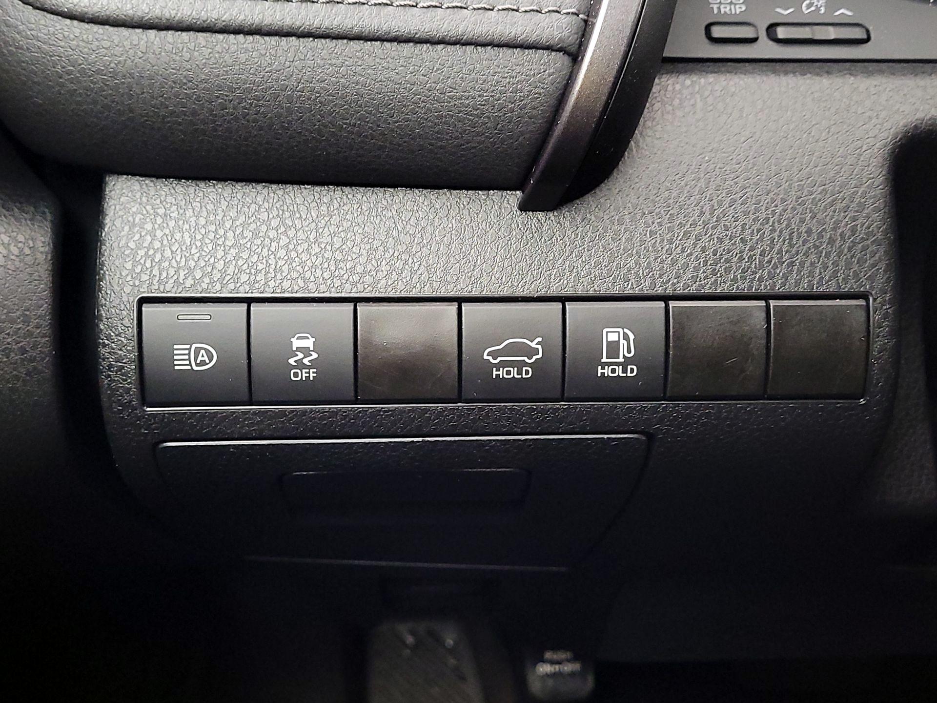 Thumbnail: 2023 Toyota Camry - 13