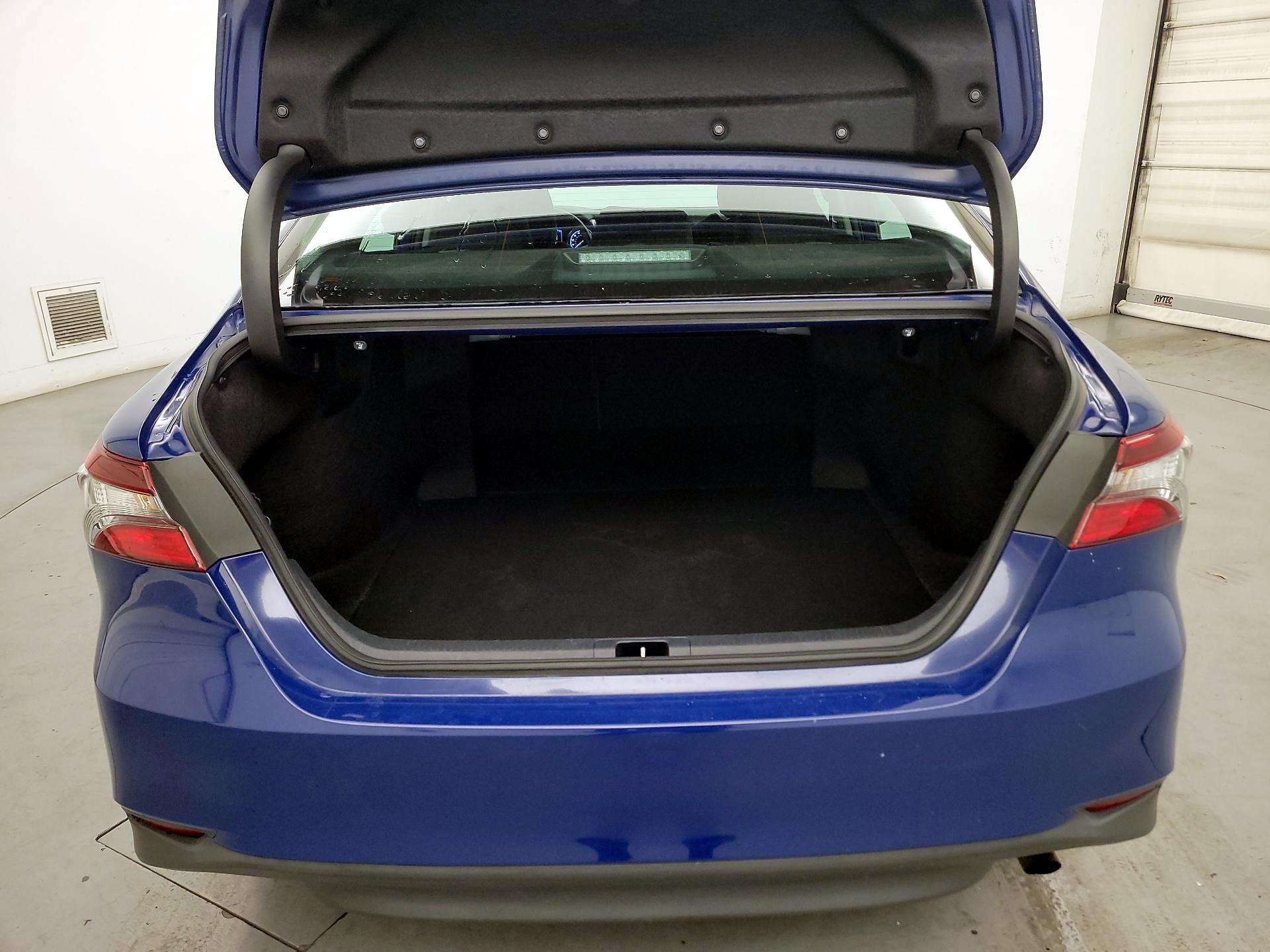 Thumbnail: 2023 Toyota Camry - 20