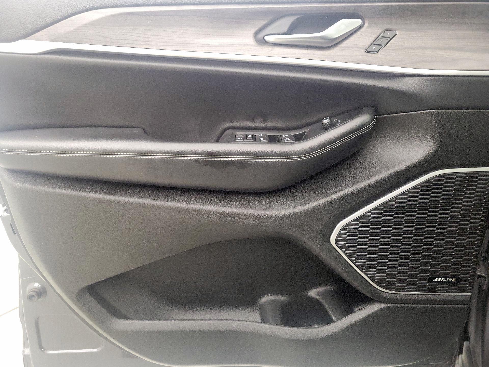 Thumbnail: 2022 Jeep Grand Cherokee - 12