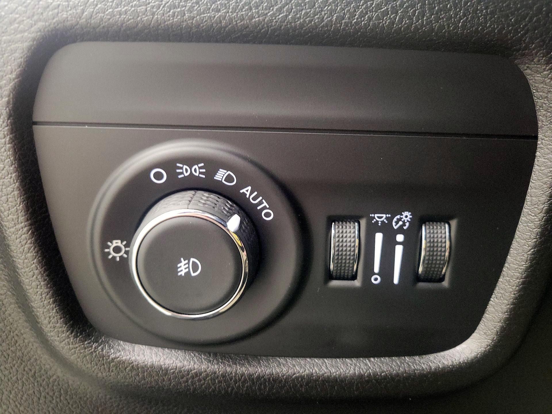 Thumbnail: 2022 Jeep Grand Cherokee - 13