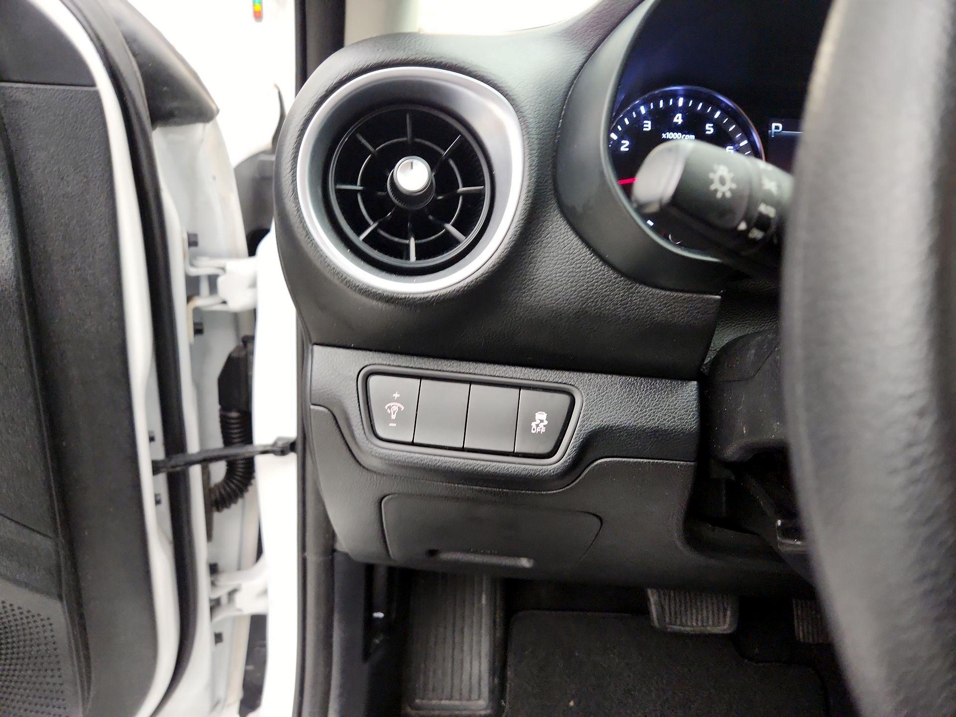 Thumbnail: 2024 Kia Forte - 13