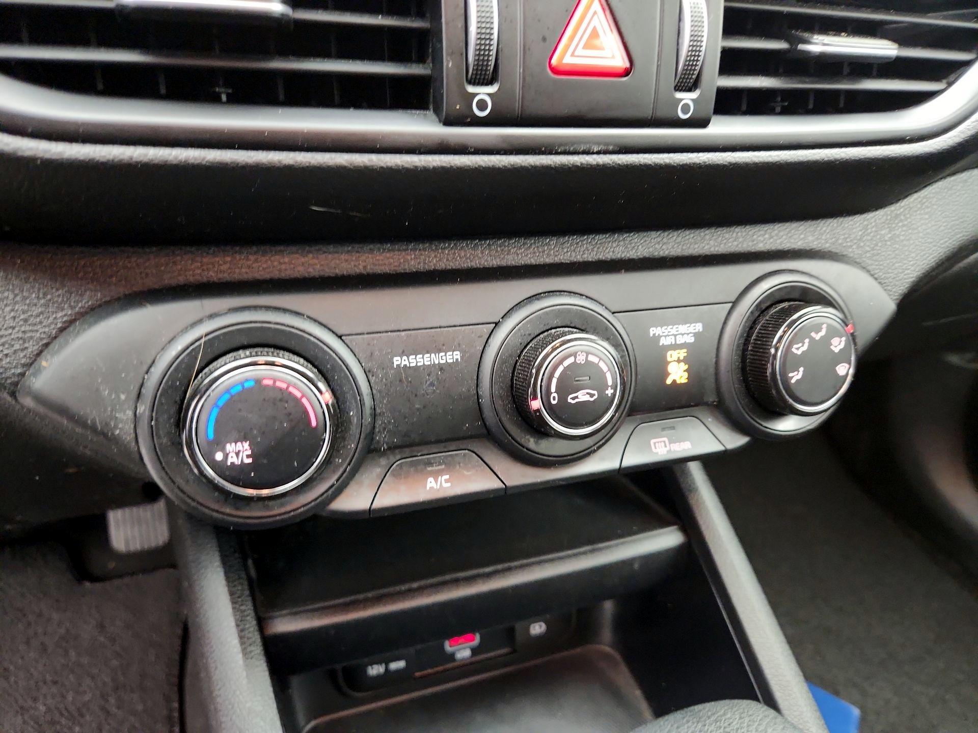 Thumbnail: 2024 Kia Forte - 16