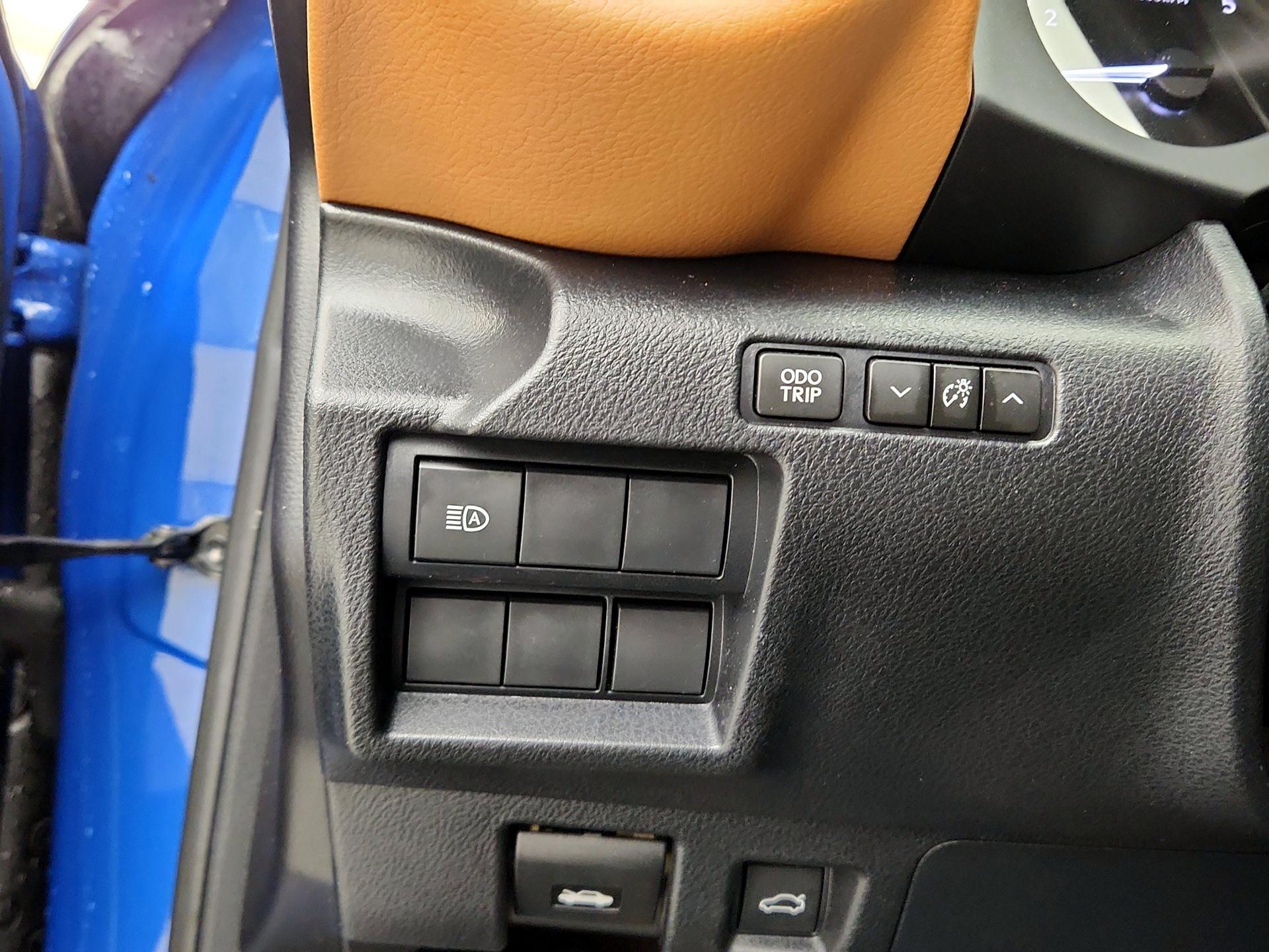 Thumbnail: 2023 Lexus IS - 13