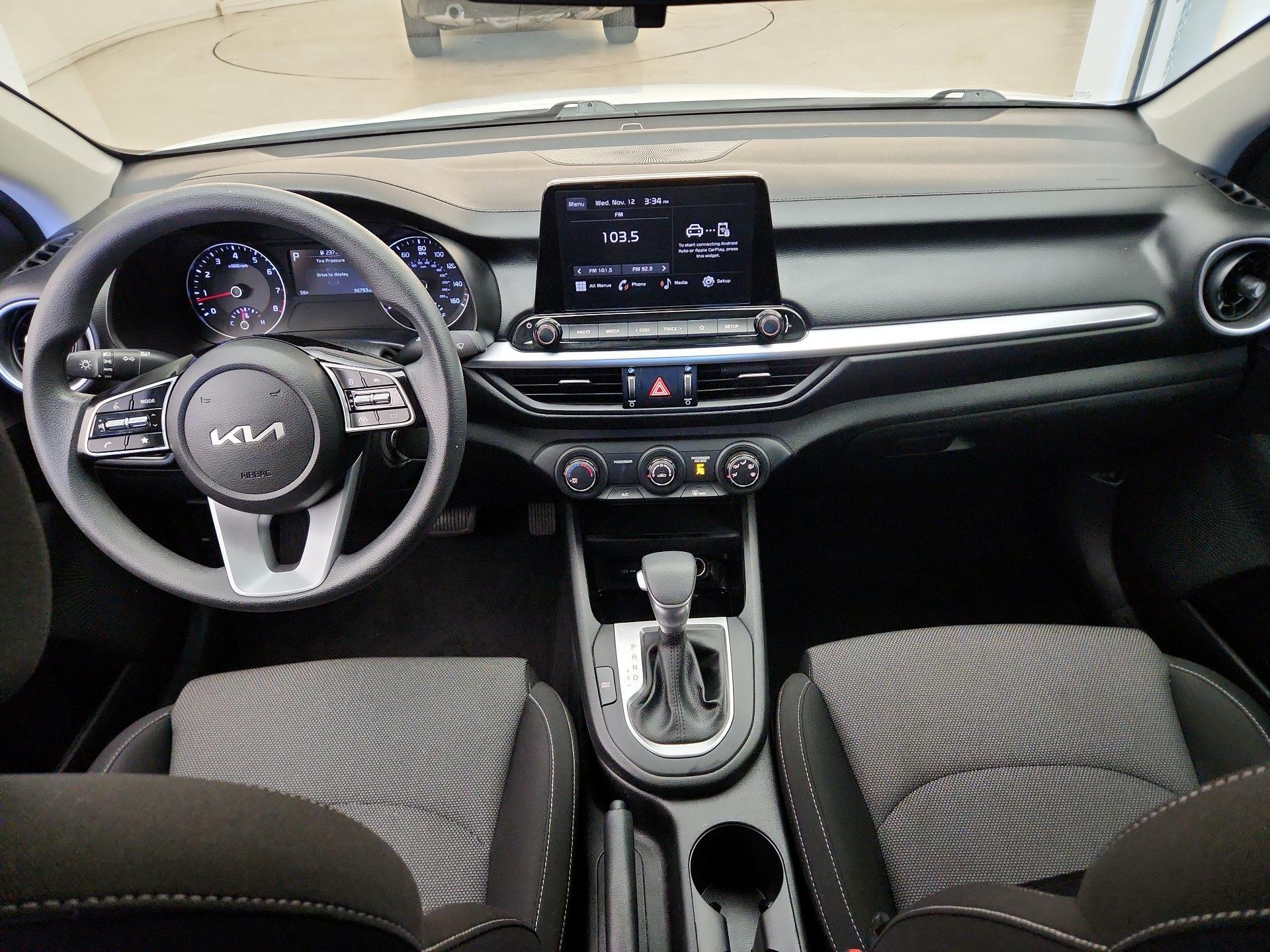 Thumbnail: 2023 Kia Forte - 9