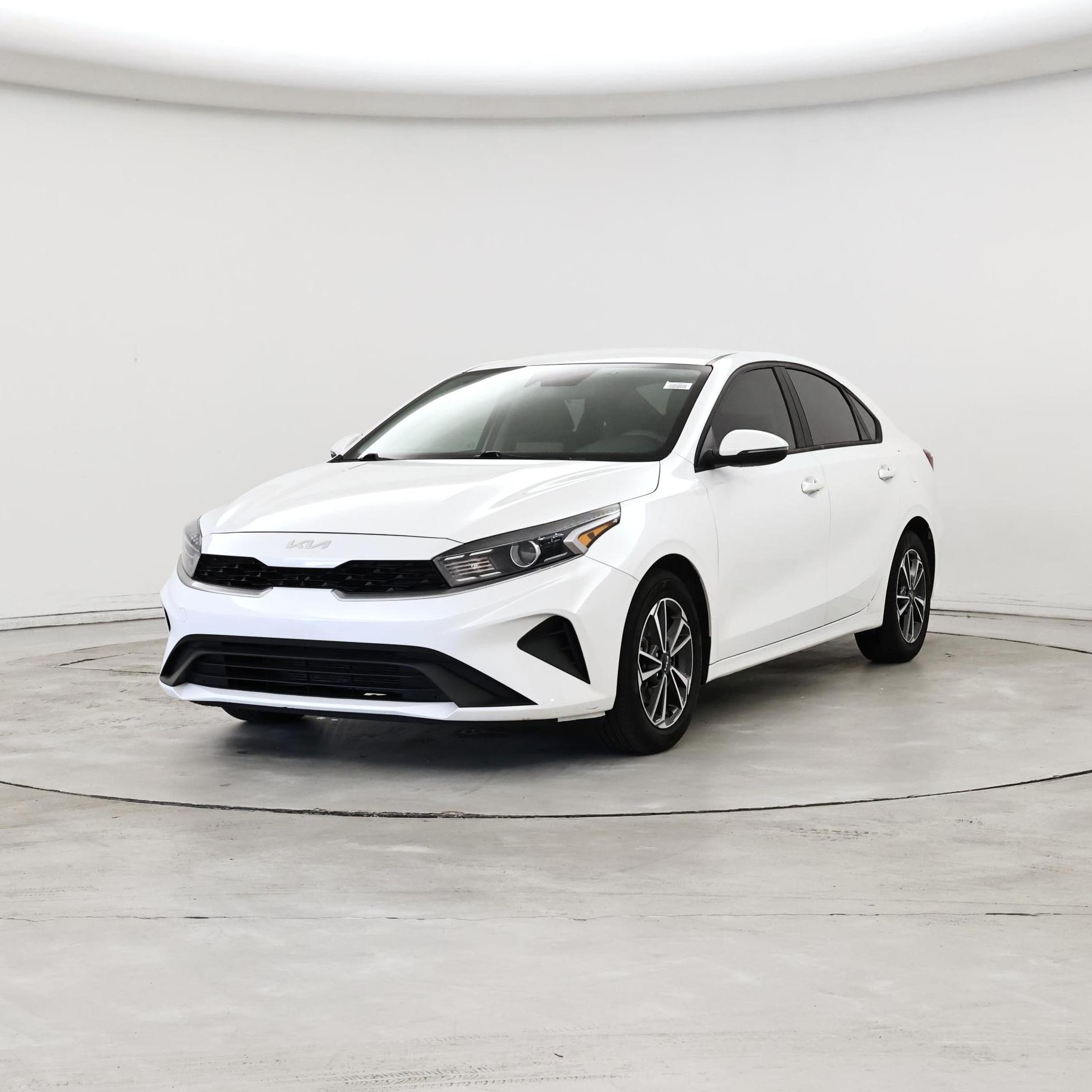 Thumbnail: 2023 Kia Forte - 4