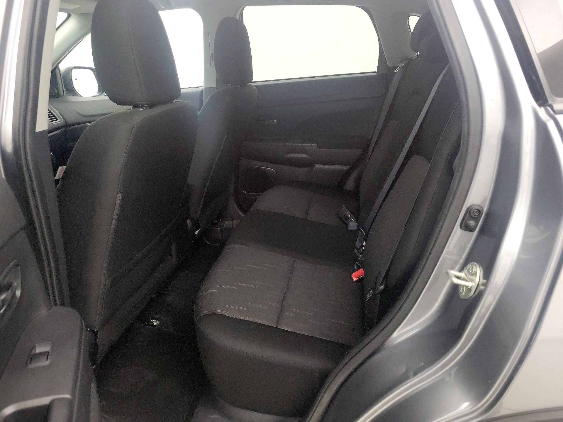 Thumbnail: 2023 Mitsubishi Outlander Sport - 19