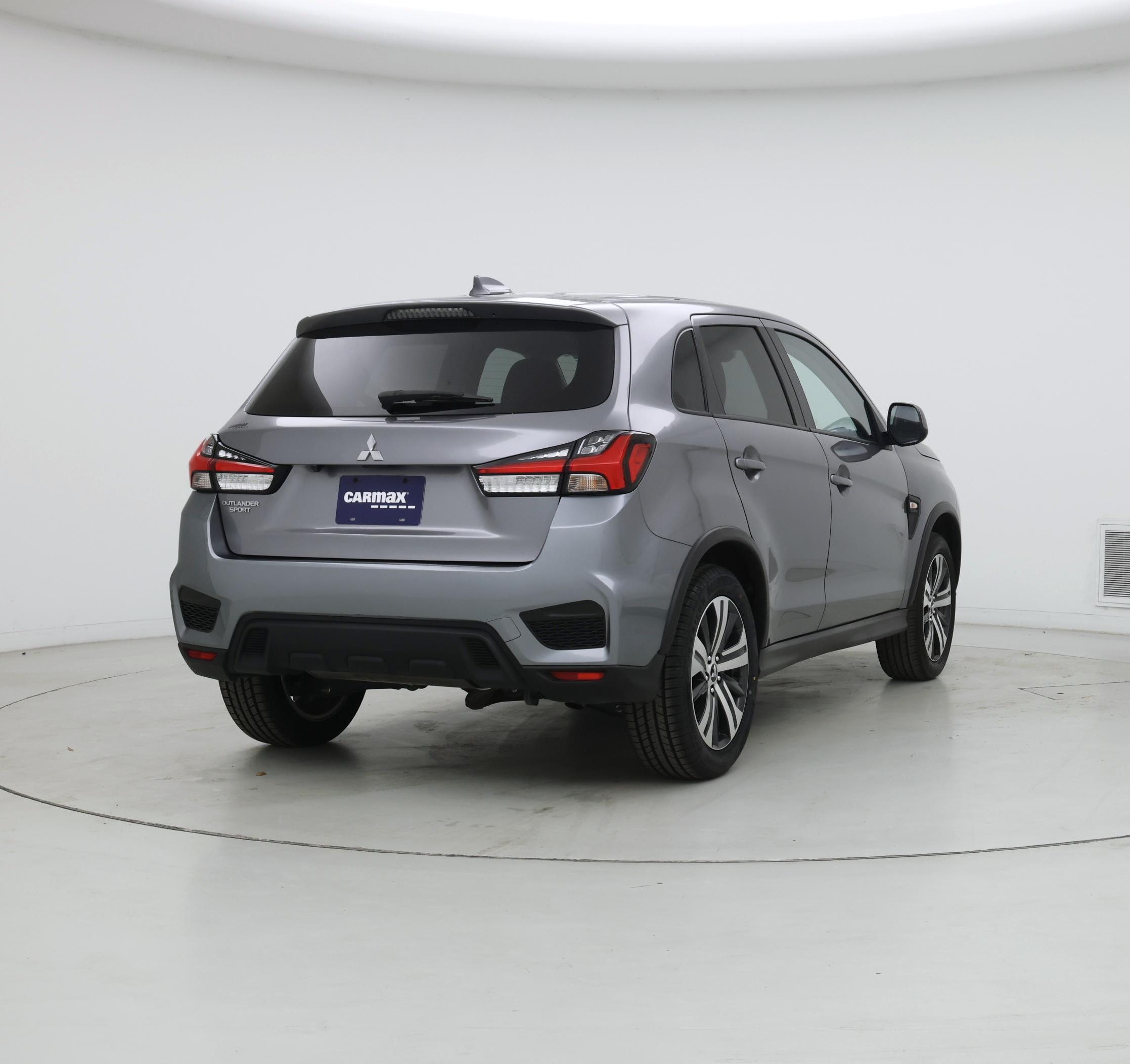 Thumbnail: 2023 Mitsubishi Outlander Sport - 8