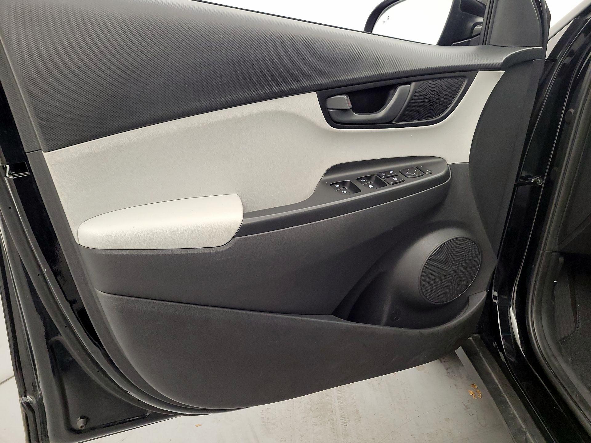 Thumbnail: 2023 Hyundai Kona - 12